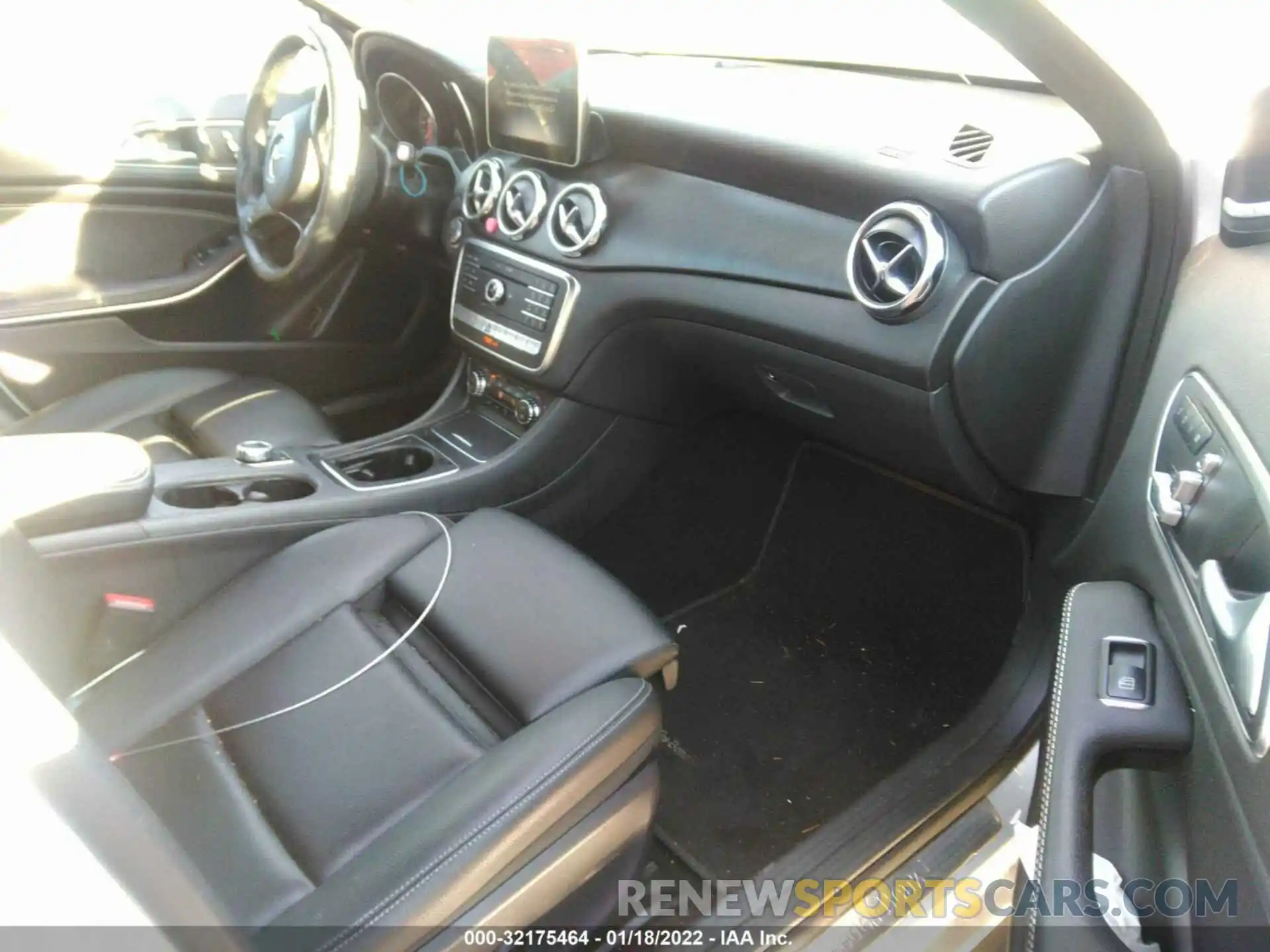 5 Photograph of a damaged car WDCTG4GB2KU012907 MERCEDES-BENZ GLA 2019