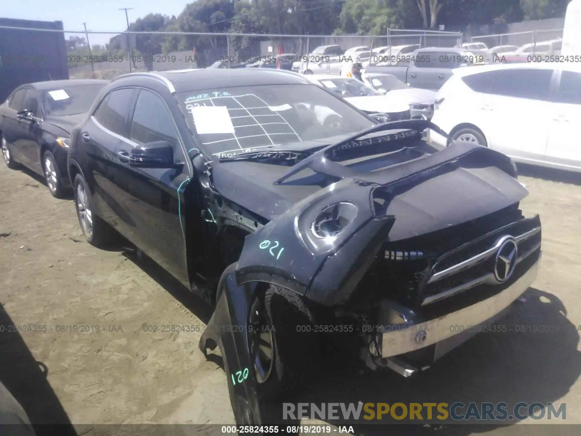 1 Photograph of a damaged car WDCTG4GB3KJ577278 MERCEDES-BENZ GLA 2019