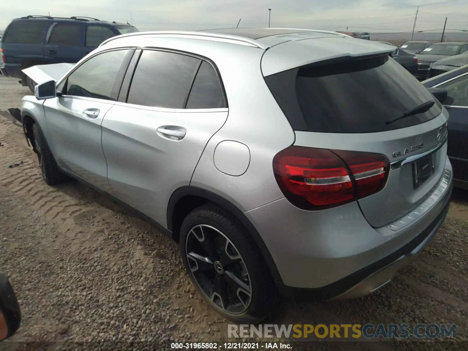 3 Photograph of a damaged car WDCTG4GB3KJ613910 MERCEDES-BENZ GLA 2019