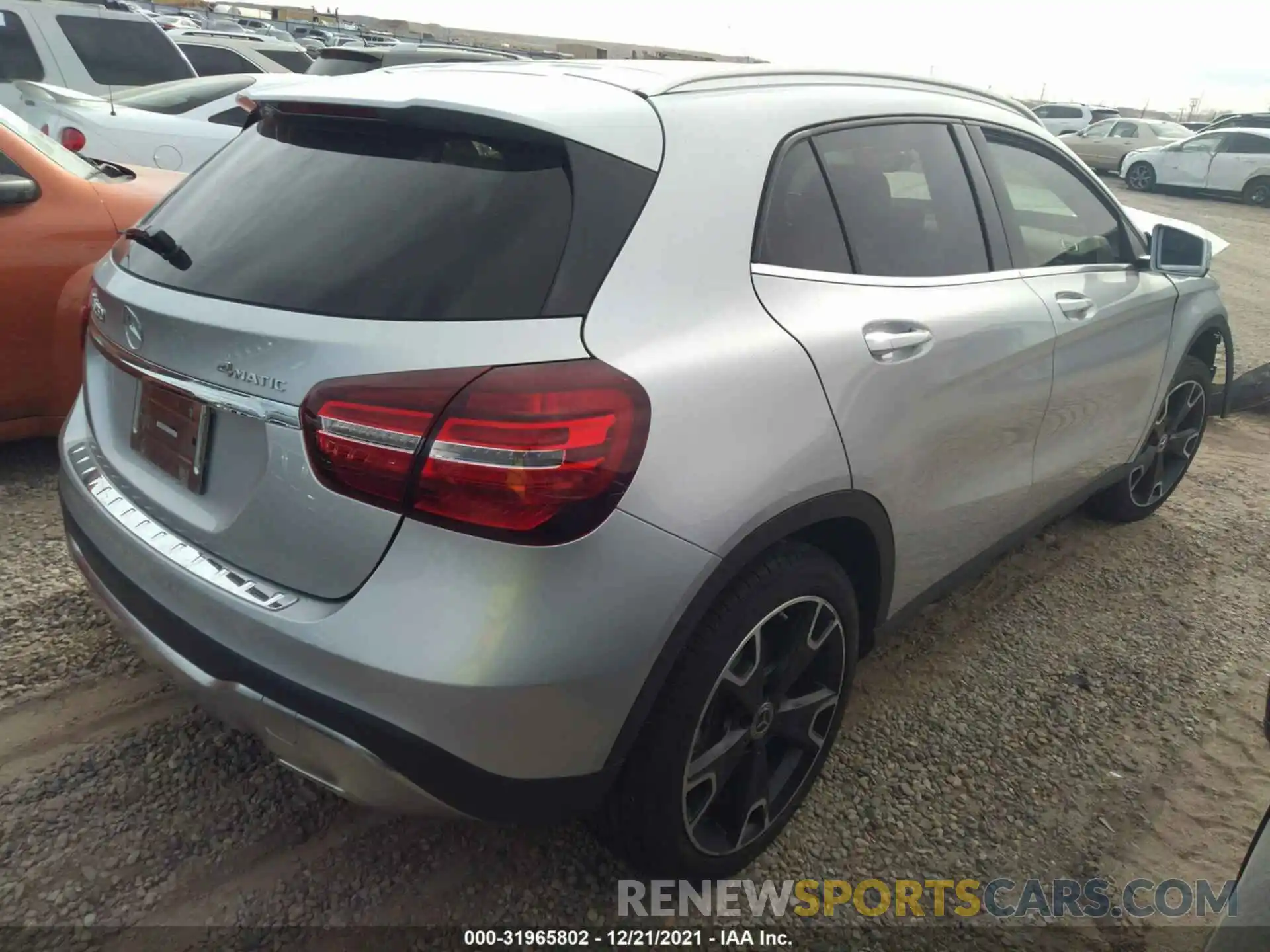 4 Фотография поврежденного автомобиля WDCTG4GB3KJ613910 MERCEDES-BENZ GLA 2019