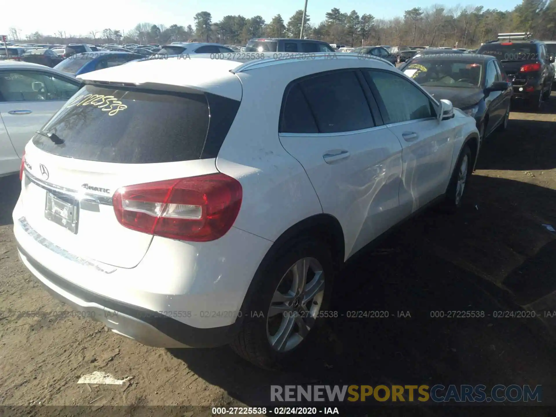 4 Photograph of a damaged car WDCTG4GB3KU009658 MERCEDES-BENZ GLA 2019