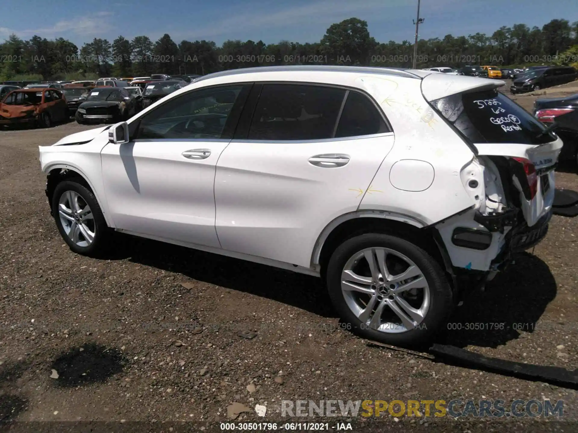 3 Photograph of a damaged car WDCTG4GB3KU017906 MERCEDES-BENZ GLA 2019