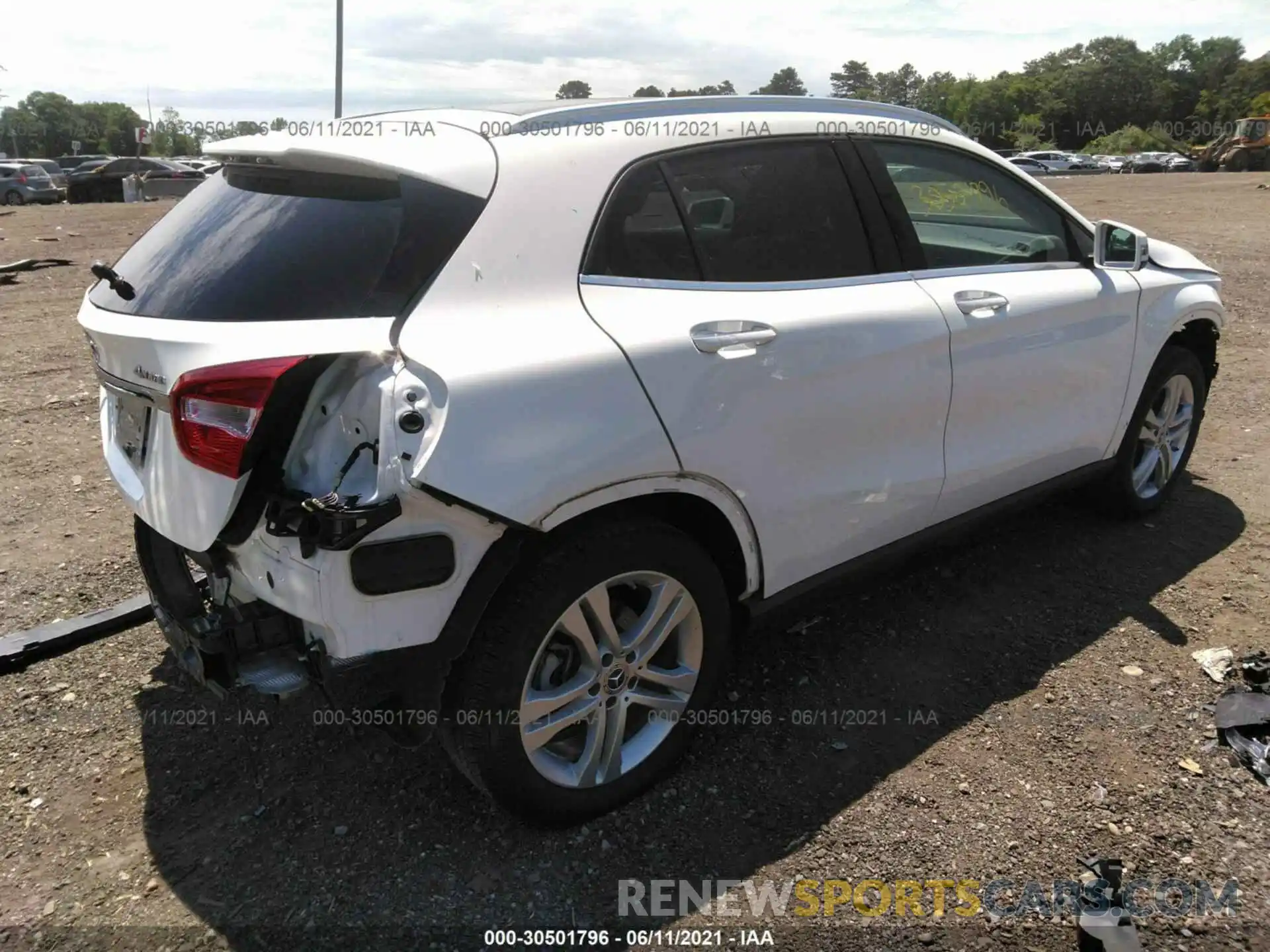 4 Photograph of a damaged car WDCTG4GB3KU017906 MERCEDES-BENZ GLA 2019