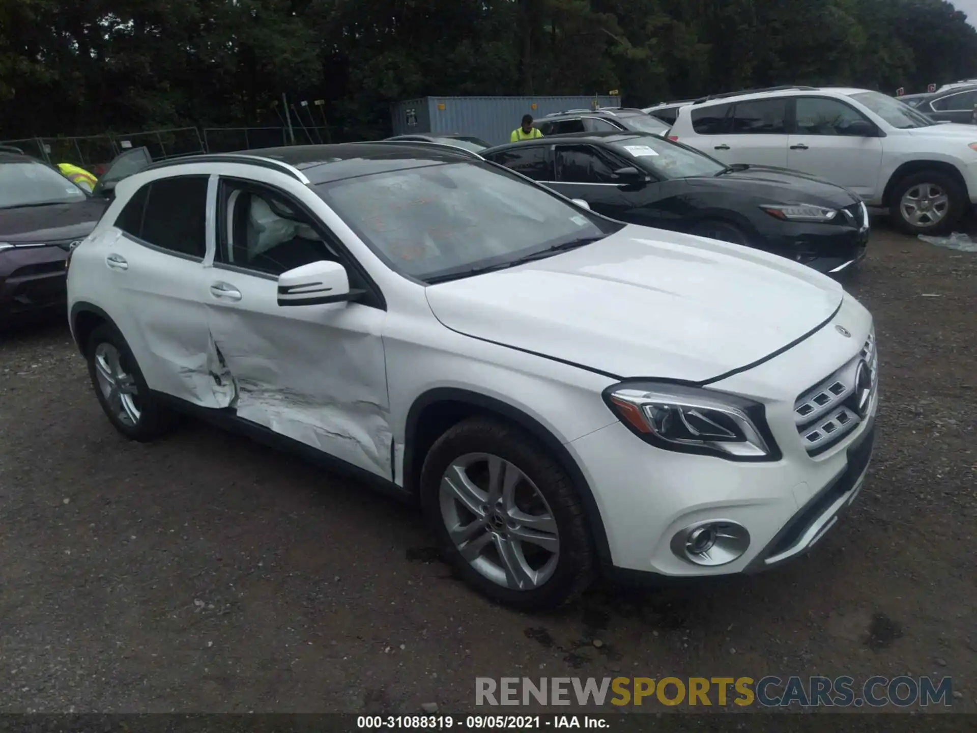 1 Photograph of a damaged car WDCTG4GB4KJ545276 MERCEDES-BENZ GLA 2019