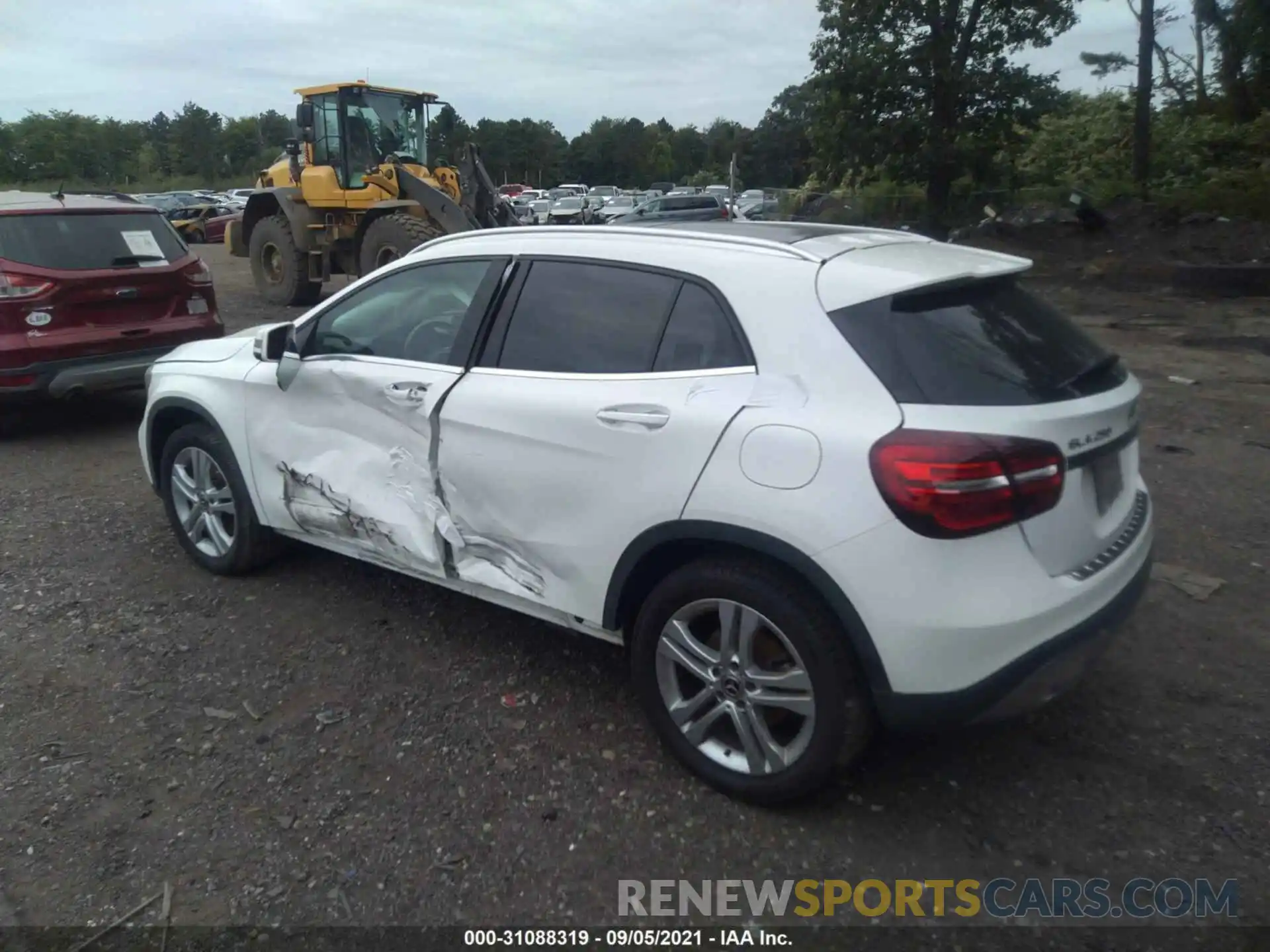 3 Photograph of a damaged car WDCTG4GB4KJ545276 MERCEDES-BENZ GLA 2019