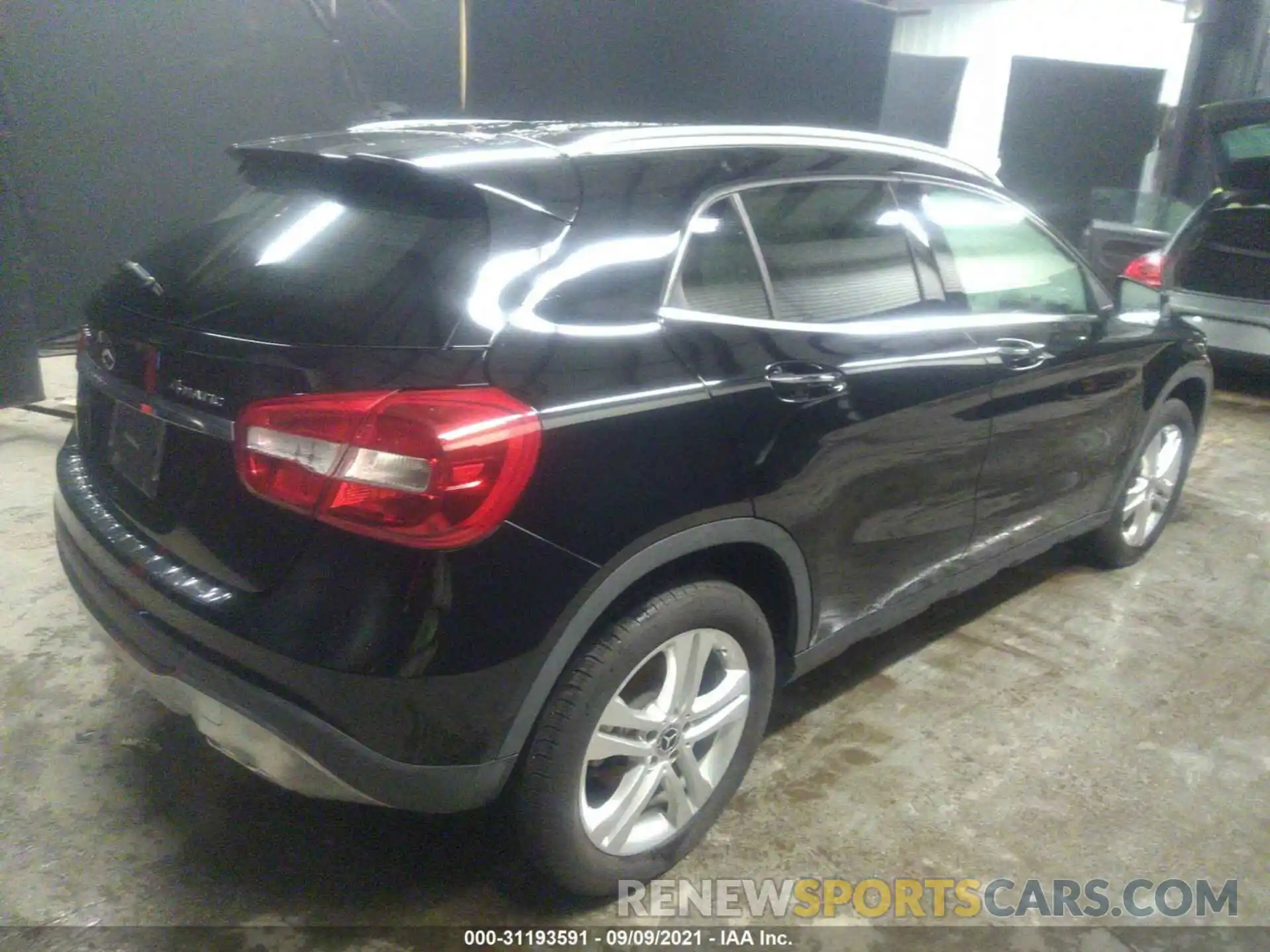 4 Photograph of a damaged car WDCTG4GB4KJ550283 MERCEDES-BENZ GLA 2019