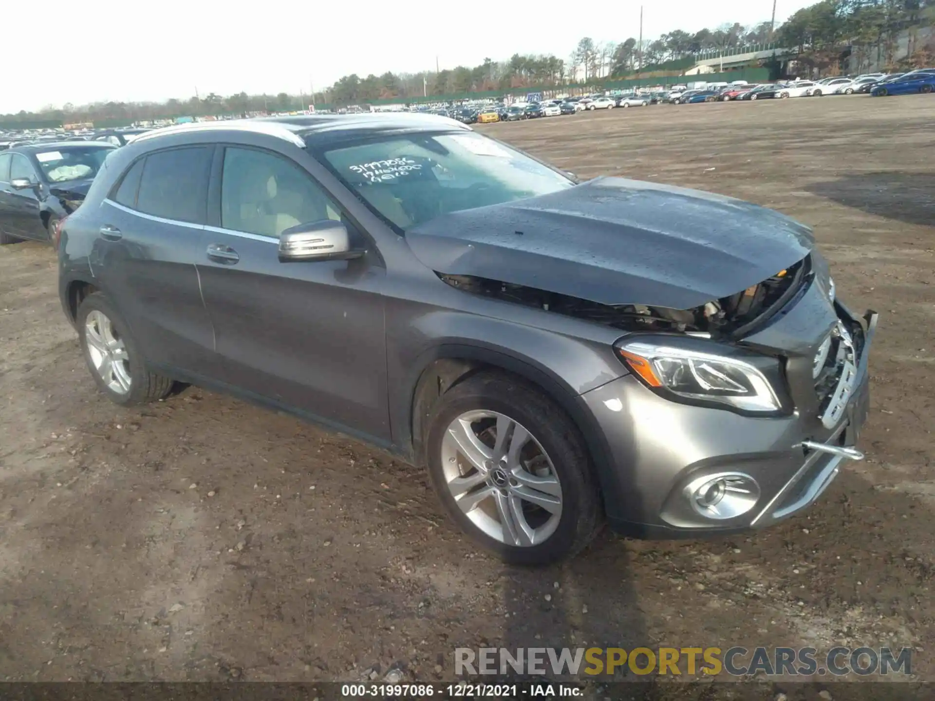 1 Photograph of a damaged car WDCTG4GB4KJ574227 MERCEDES-BENZ GLA 2019