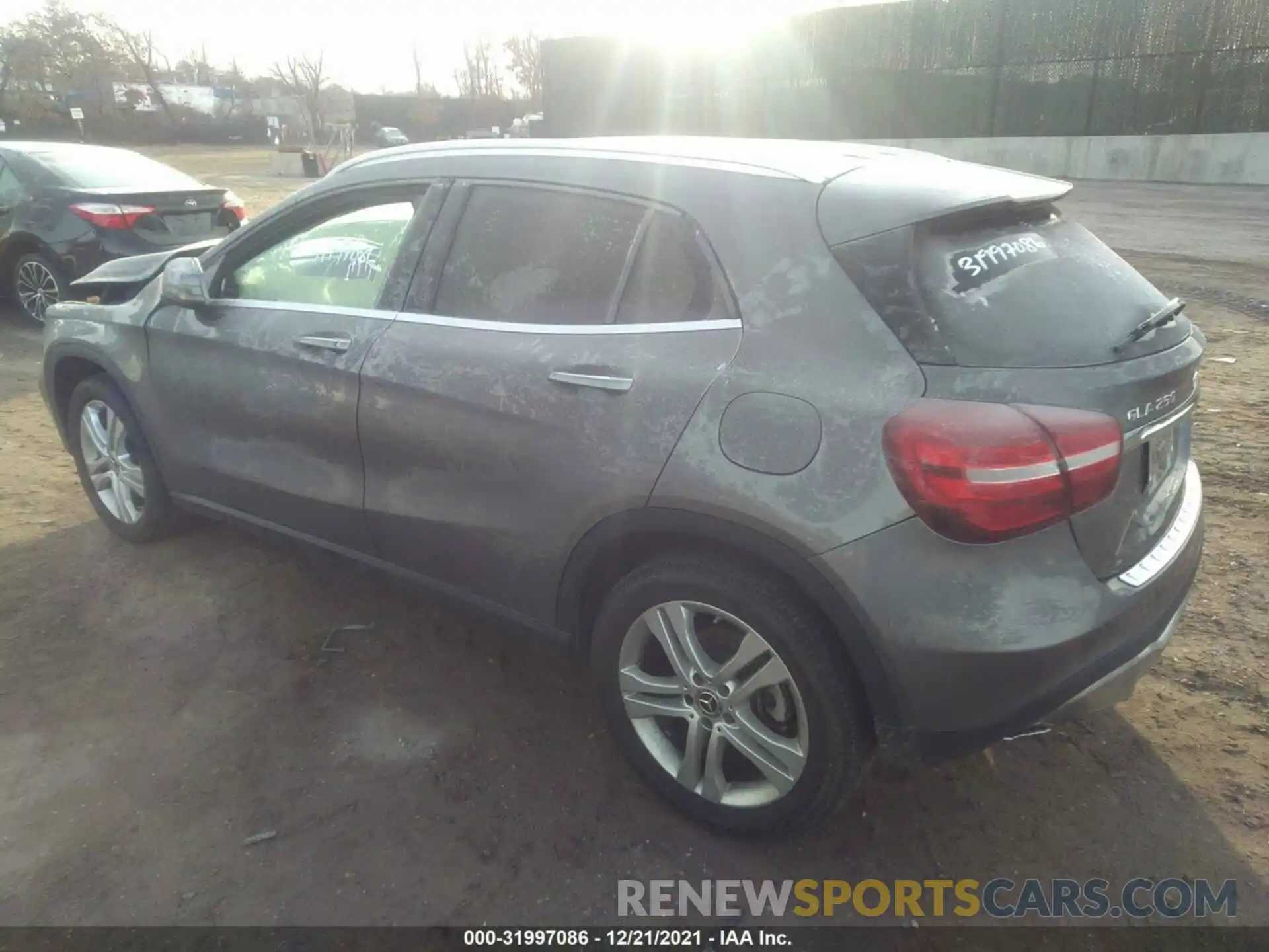 3 Photograph of a damaged car WDCTG4GB4KJ574227 MERCEDES-BENZ GLA 2019