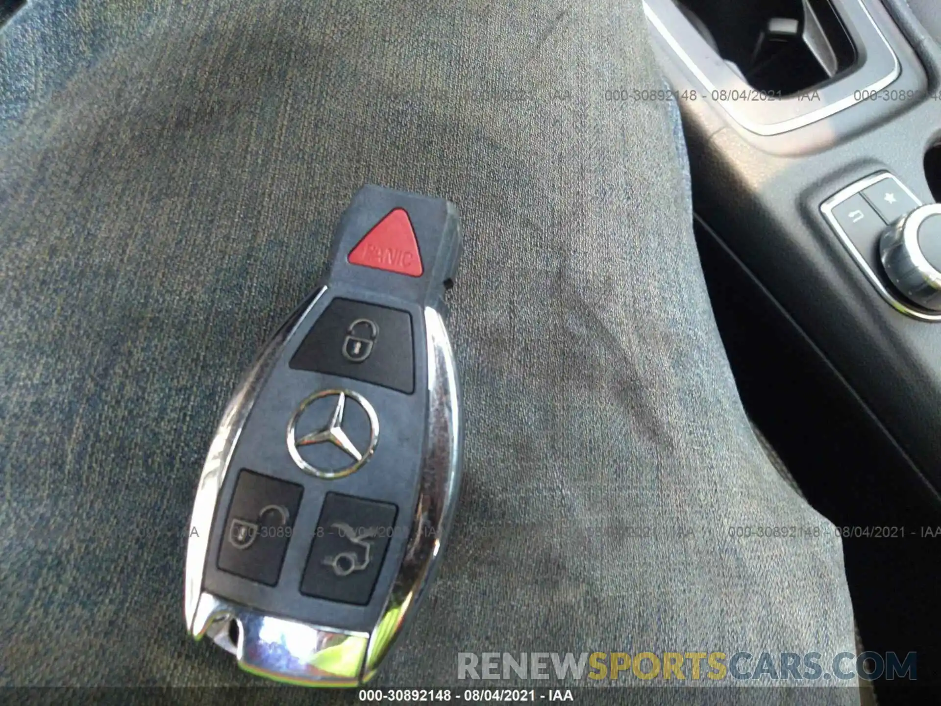 11 Photograph of a damaged car WDCTG4GB4KJ618940 MERCEDES-BENZ GLA 2019