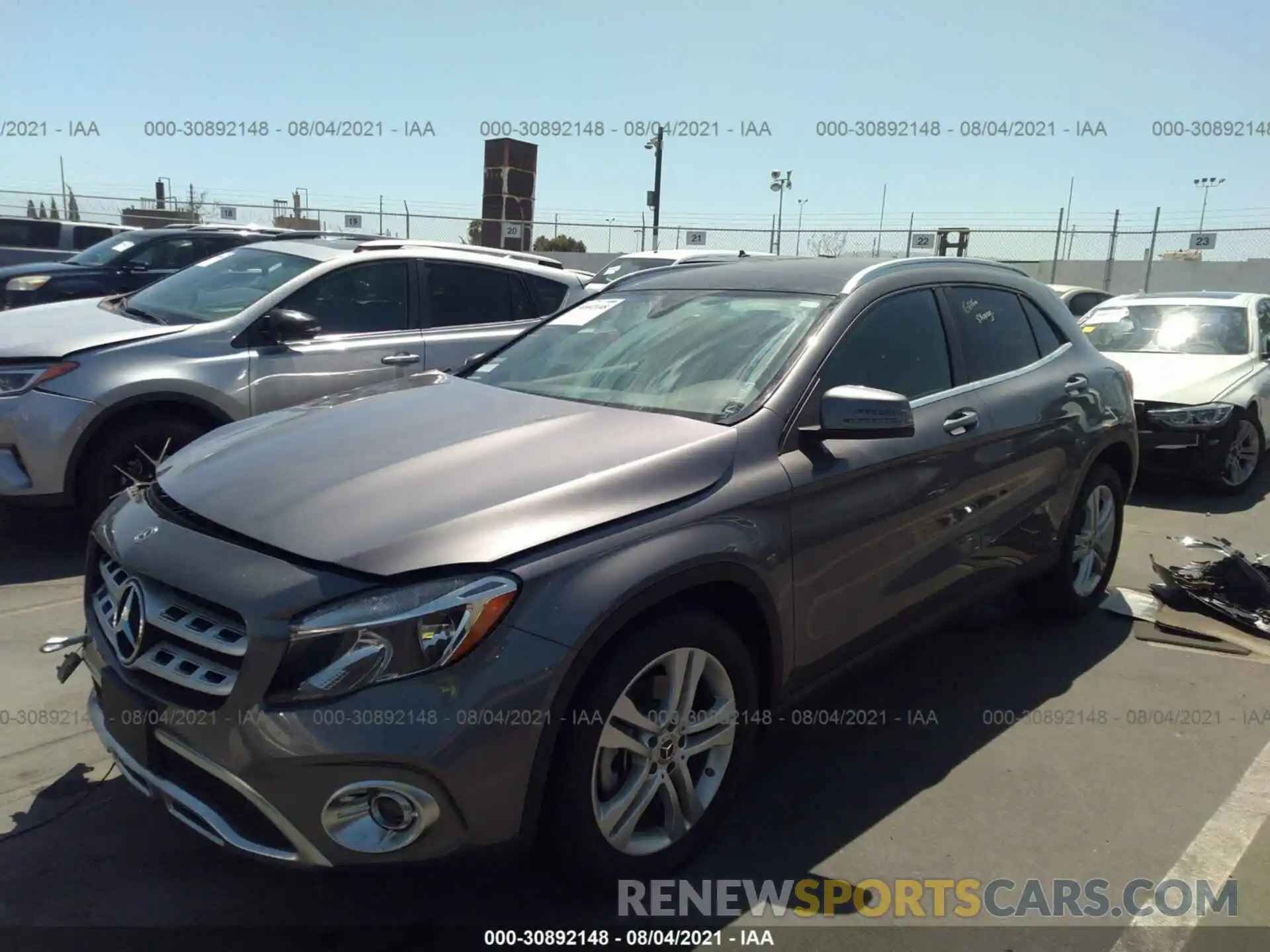 2 Photograph of a damaged car WDCTG4GB4KJ618940 MERCEDES-BENZ GLA 2019