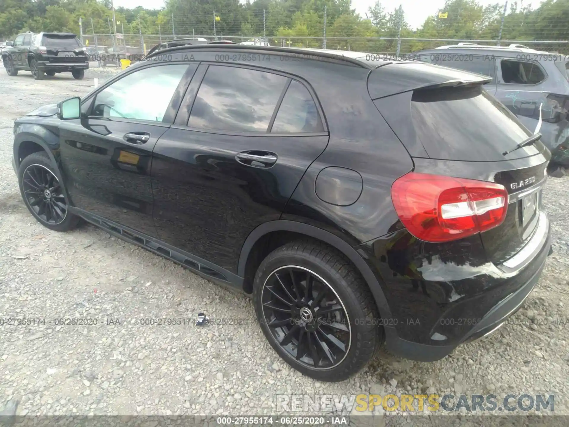 3 Photograph of a damaged car WDCTG4GB4KU012343 MERCEDES-BENZ GLA 2019