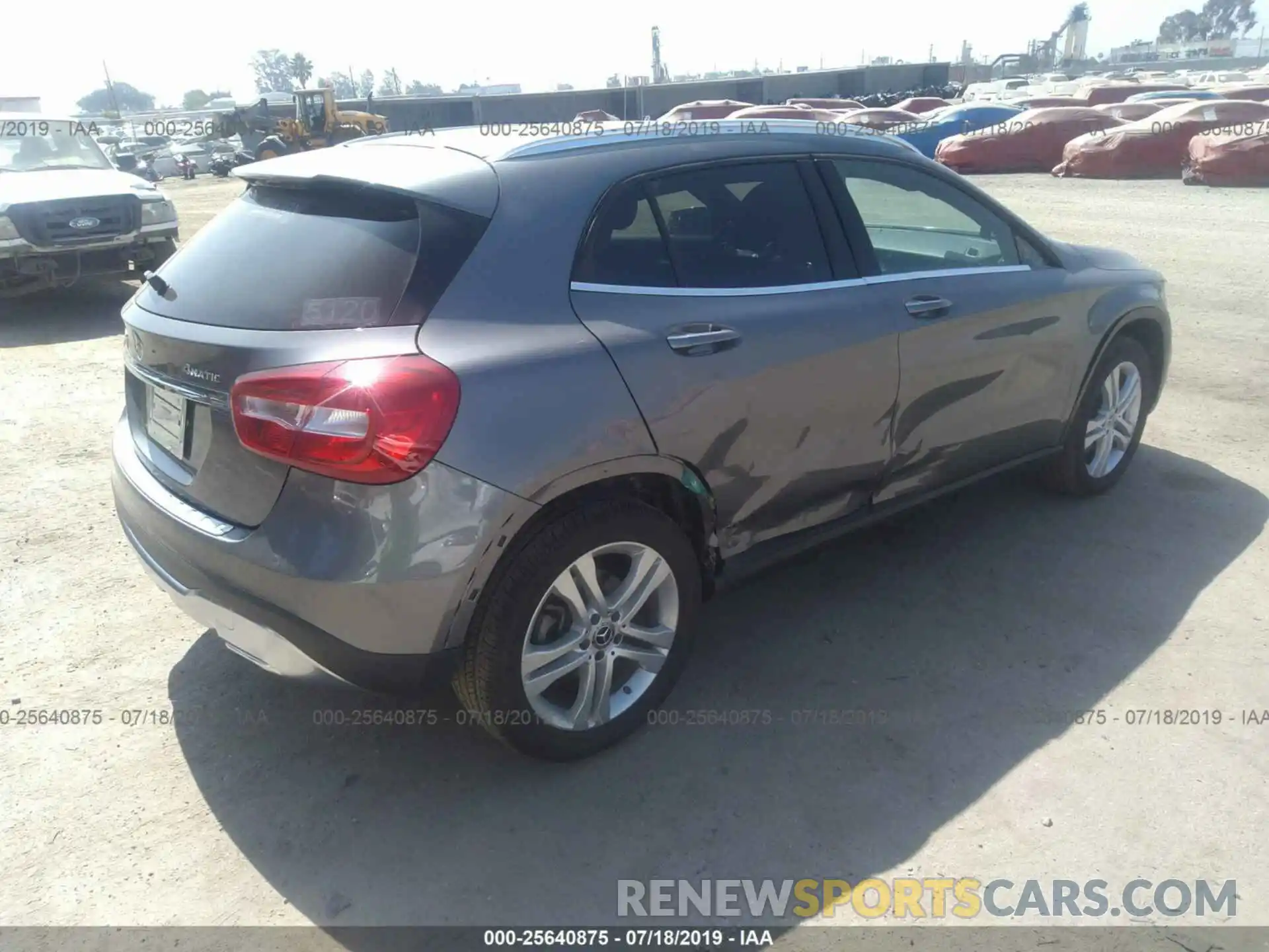 4 Photograph of a damaged car WDCTG4GB5KJ535159 MERCEDES-BENZ GLA 2019