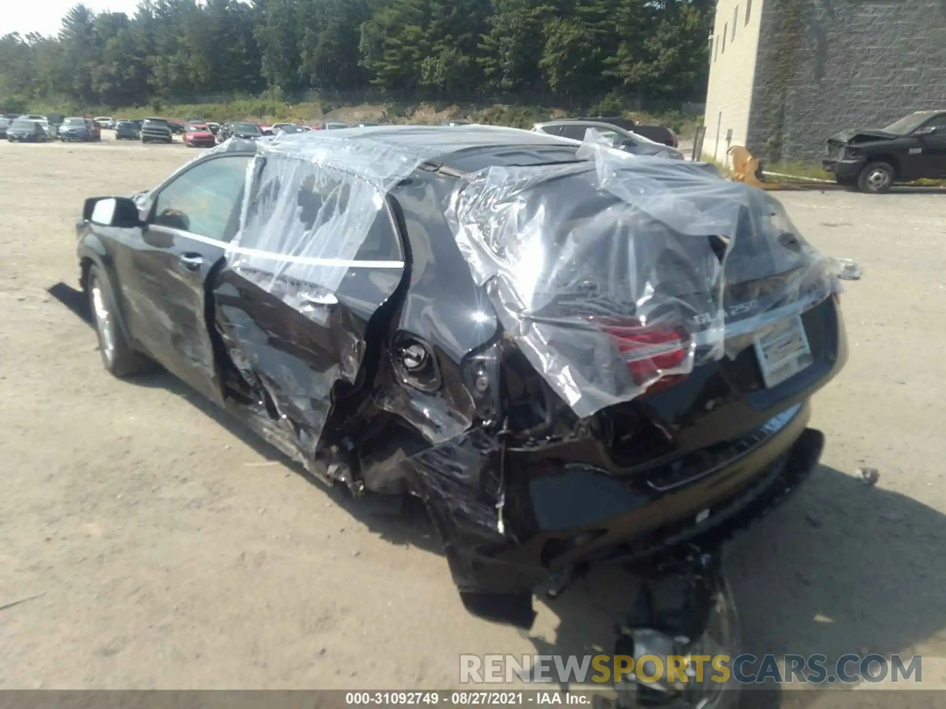 3 Photograph of a damaged car WDCTG4GB5KJ544587 MERCEDES-BENZ GLA 2019