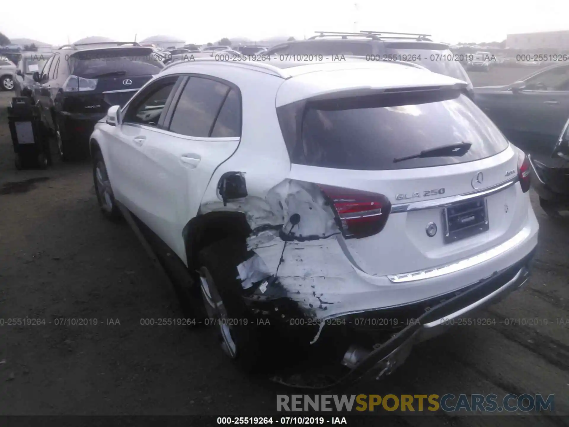 3 Photograph of a damaged car WDCTG4GB5KJ575435 MERCEDES-BENZ GLA 2019