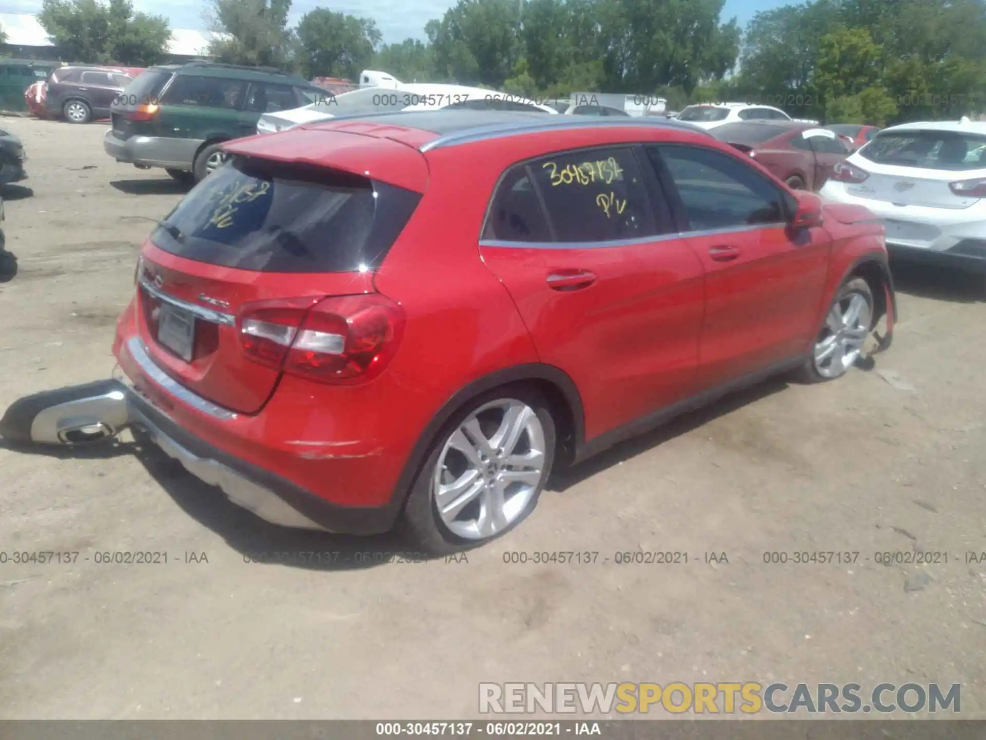 4 Фотография поврежденного автомобиля WDCTG4GB5KJ583616 MERCEDES-BENZ GLA 2019