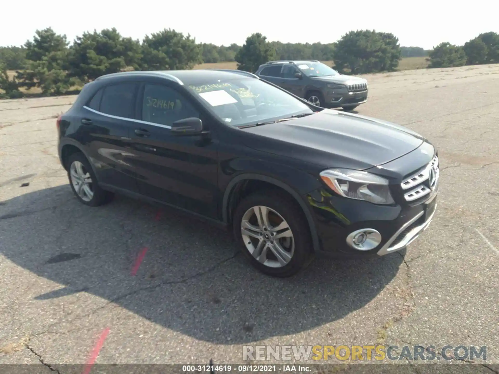 1 Photograph of a damaged car WDCTG4GB5KJ583891 MERCEDES-BENZ GLA 2019