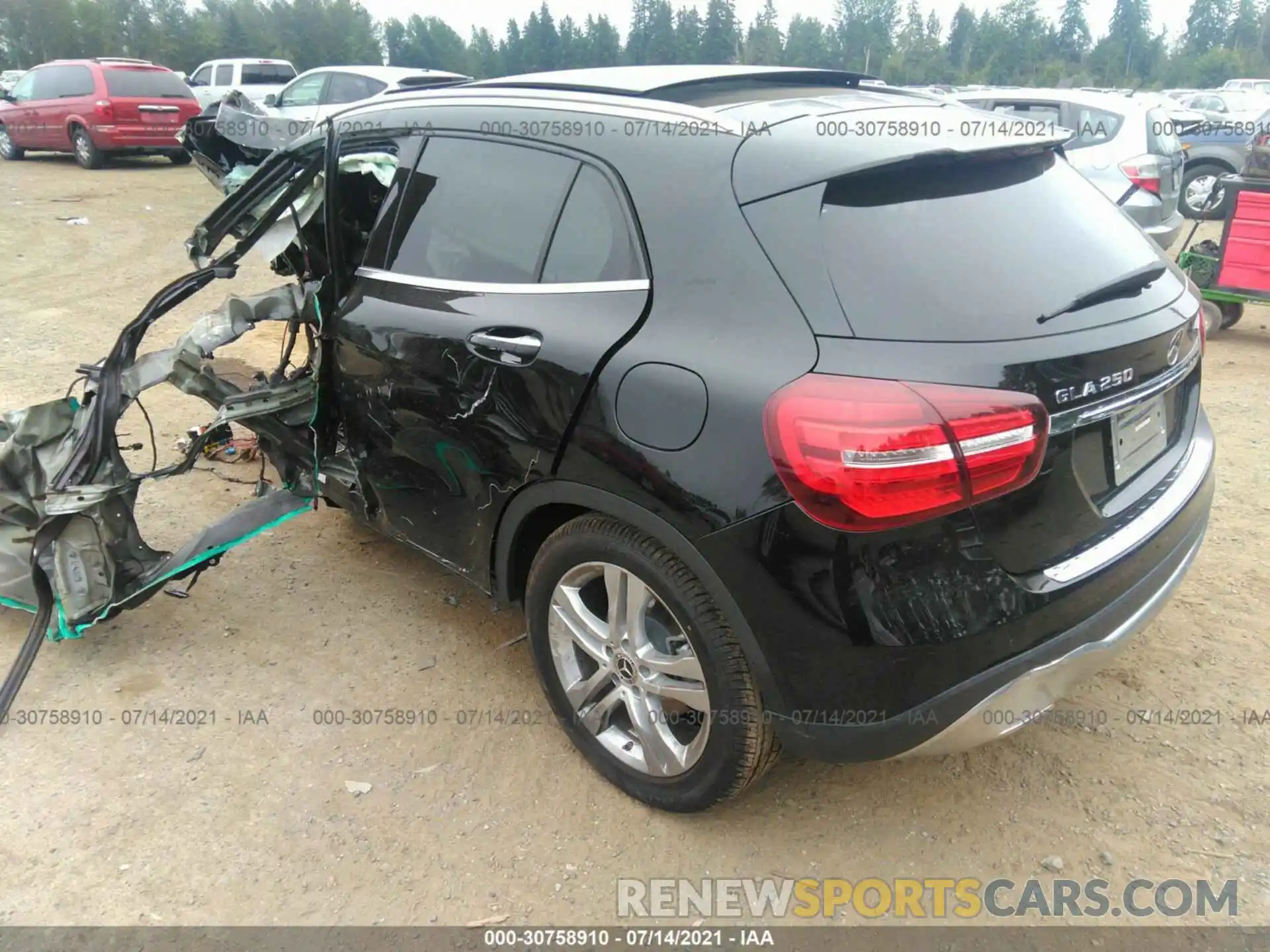 3 Photograph of a damaged car WDCTG4GB5KU016000 MERCEDES-BENZ GLA 2019