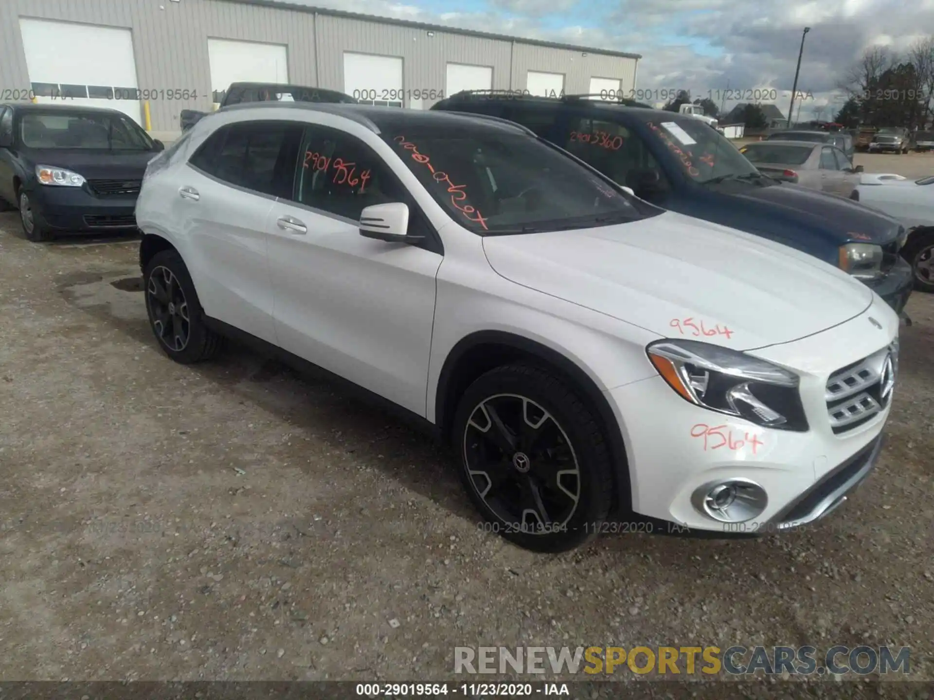 1 Photograph of a damaged car WDCTG4GB6KJ546638 MERCEDES-BENZ GLA 2019