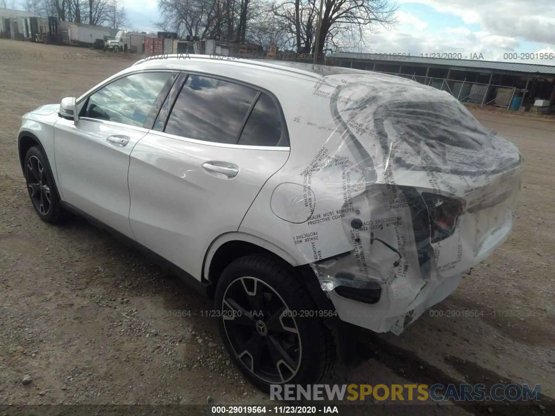 3 Photograph of a damaged car WDCTG4GB6KJ546638 MERCEDES-BENZ GLA 2019