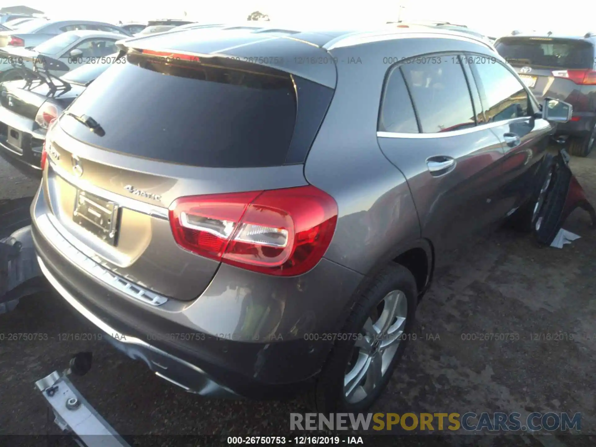 4 Фотография поврежденного автомобиля WDCTG4GB6KJ578845 MERCEDES-BENZ GLA 2019