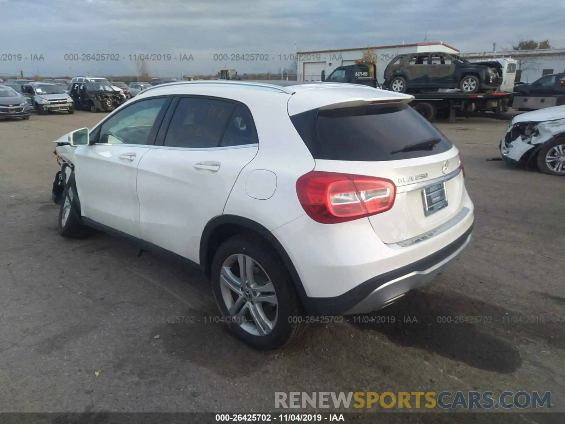 3 Фотография поврежденного автомобиля WDCTG4GB6KU017902 MERCEDES-BENZ GLA 2019