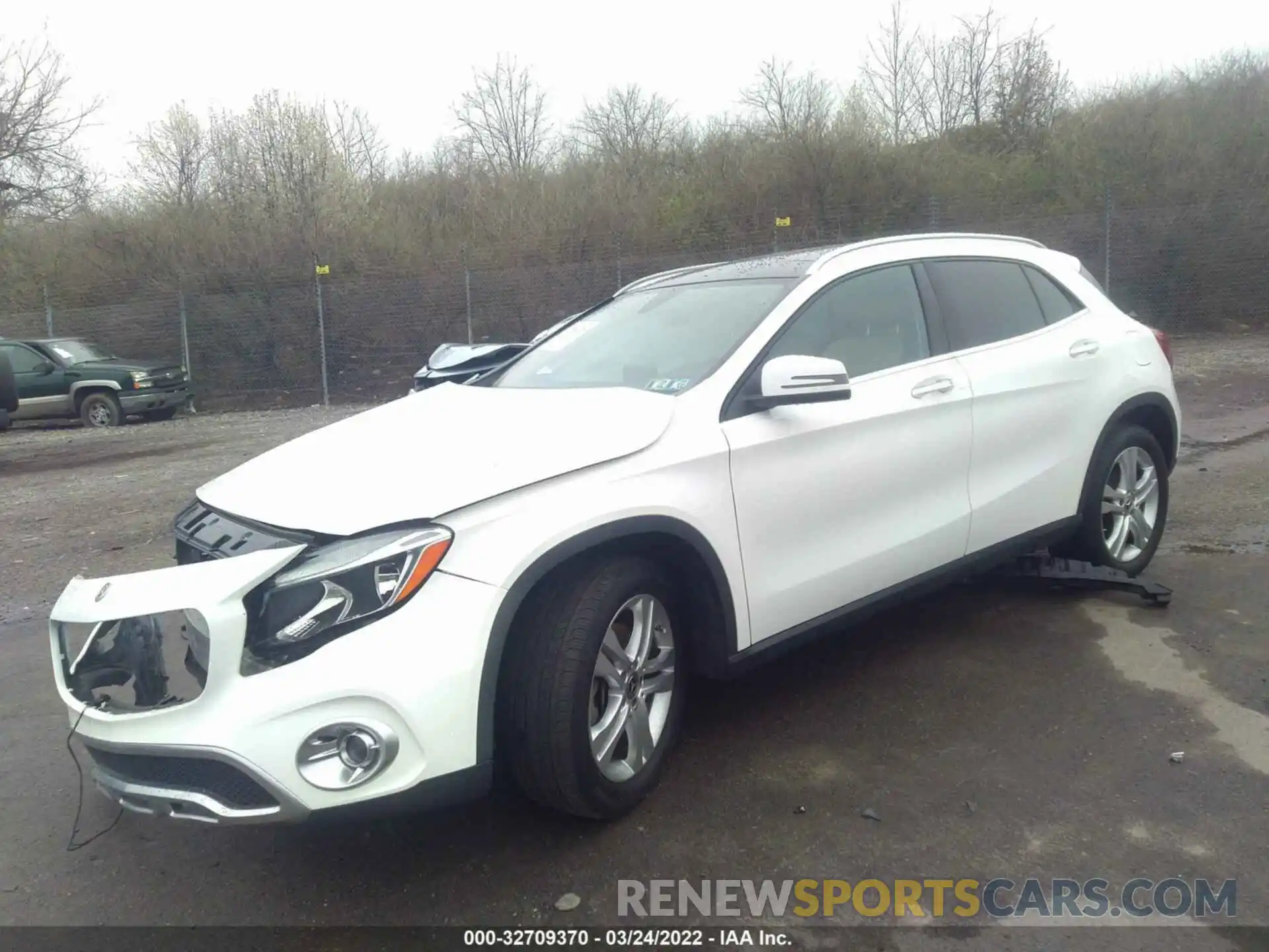 2 Photograph of a damaged car WDCTG4GB7KJ536426 MERCEDES-BENZ GLA 2019