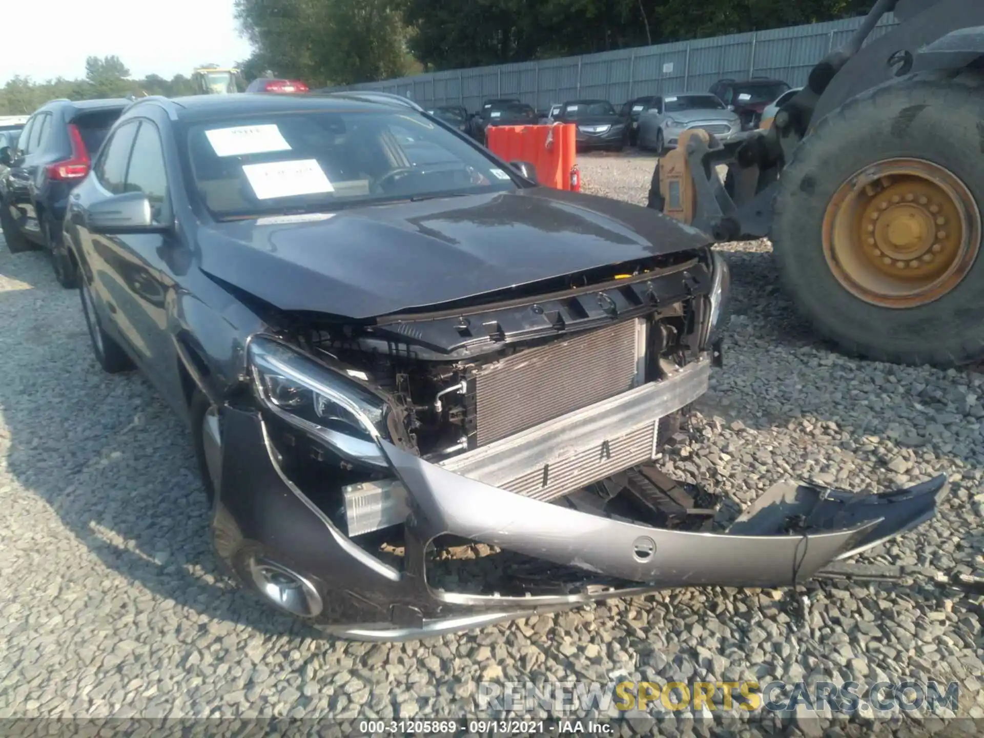 1 Photograph of a damaged car WDCTG4GB7KJ550763 MERCEDES-BENZ GLA 2019