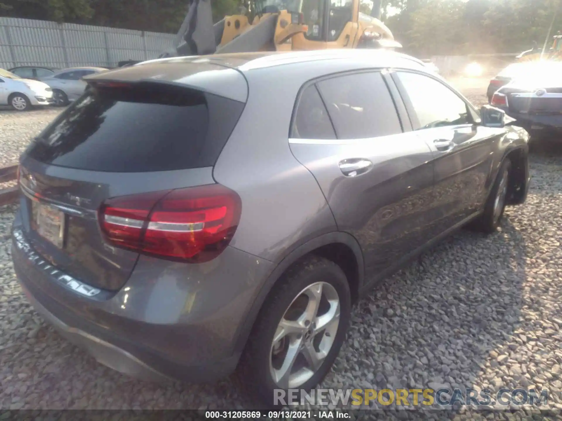 4 Photograph of a damaged car WDCTG4GB7KJ550763 MERCEDES-BENZ GLA 2019