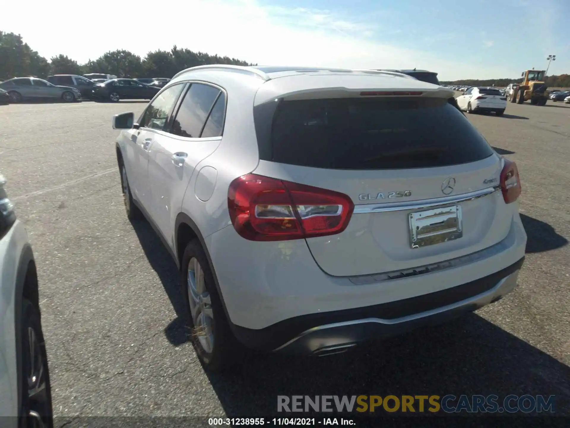 3 Photograph of a damaged car WDCTG4GB7KJ646036 MERCEDES-BENZ GLA 2019