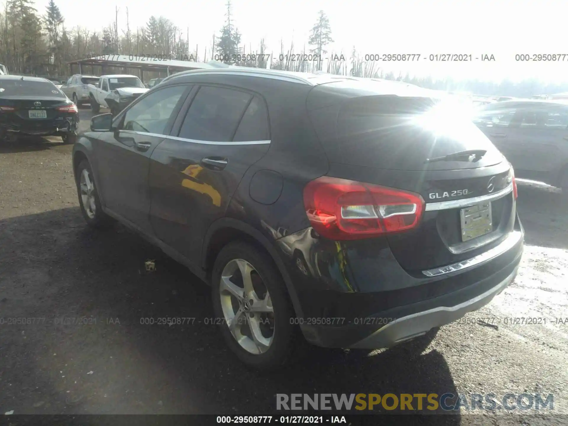 3 Photograph of a damaged car WDCTG4GB7KU011820 MERCEDES-BENZ GLA 2019