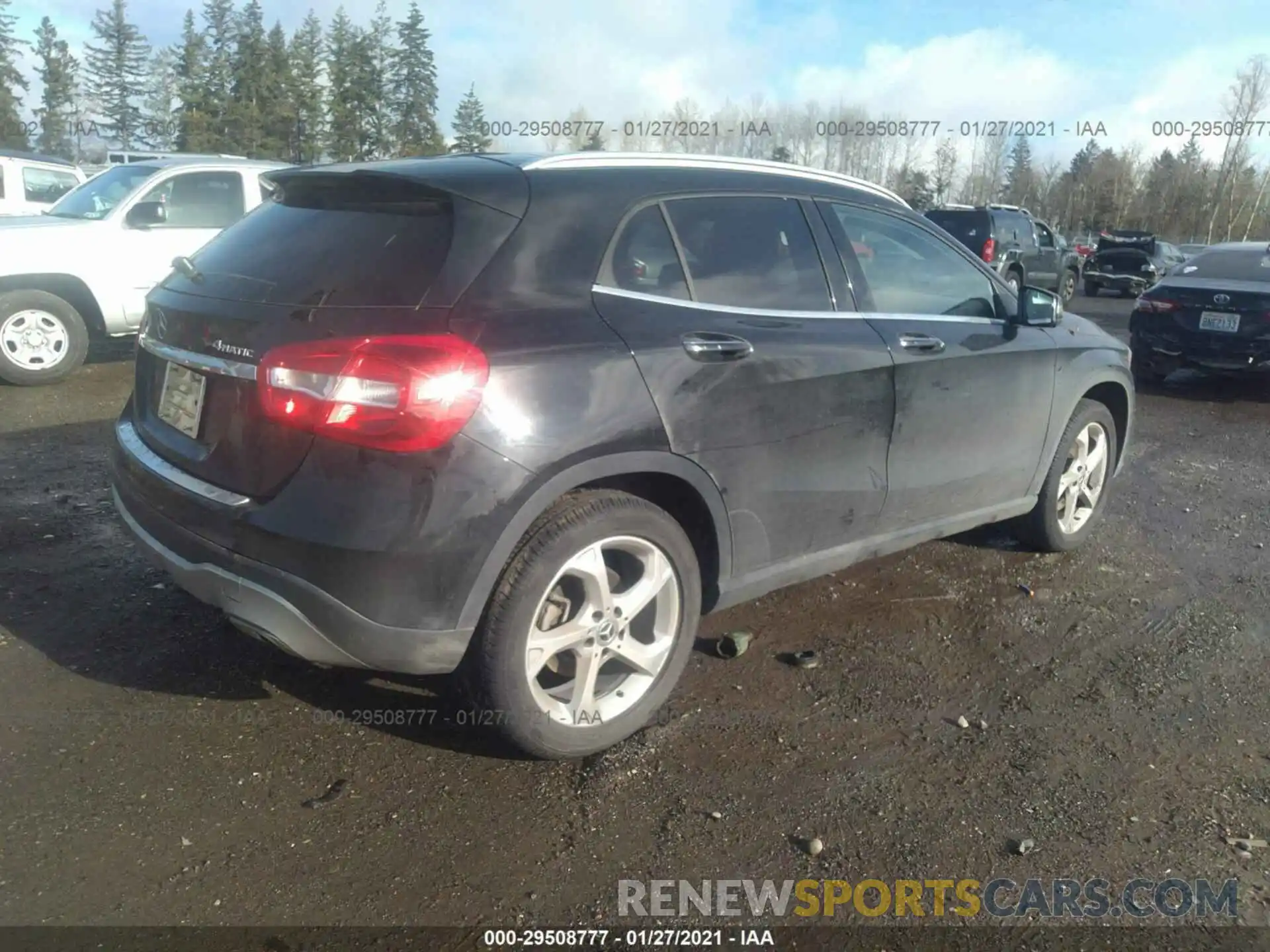 4 Photograph of a damaged car WDCTG4GB7KU011820 MERCEDES-BENZ GLA 2019