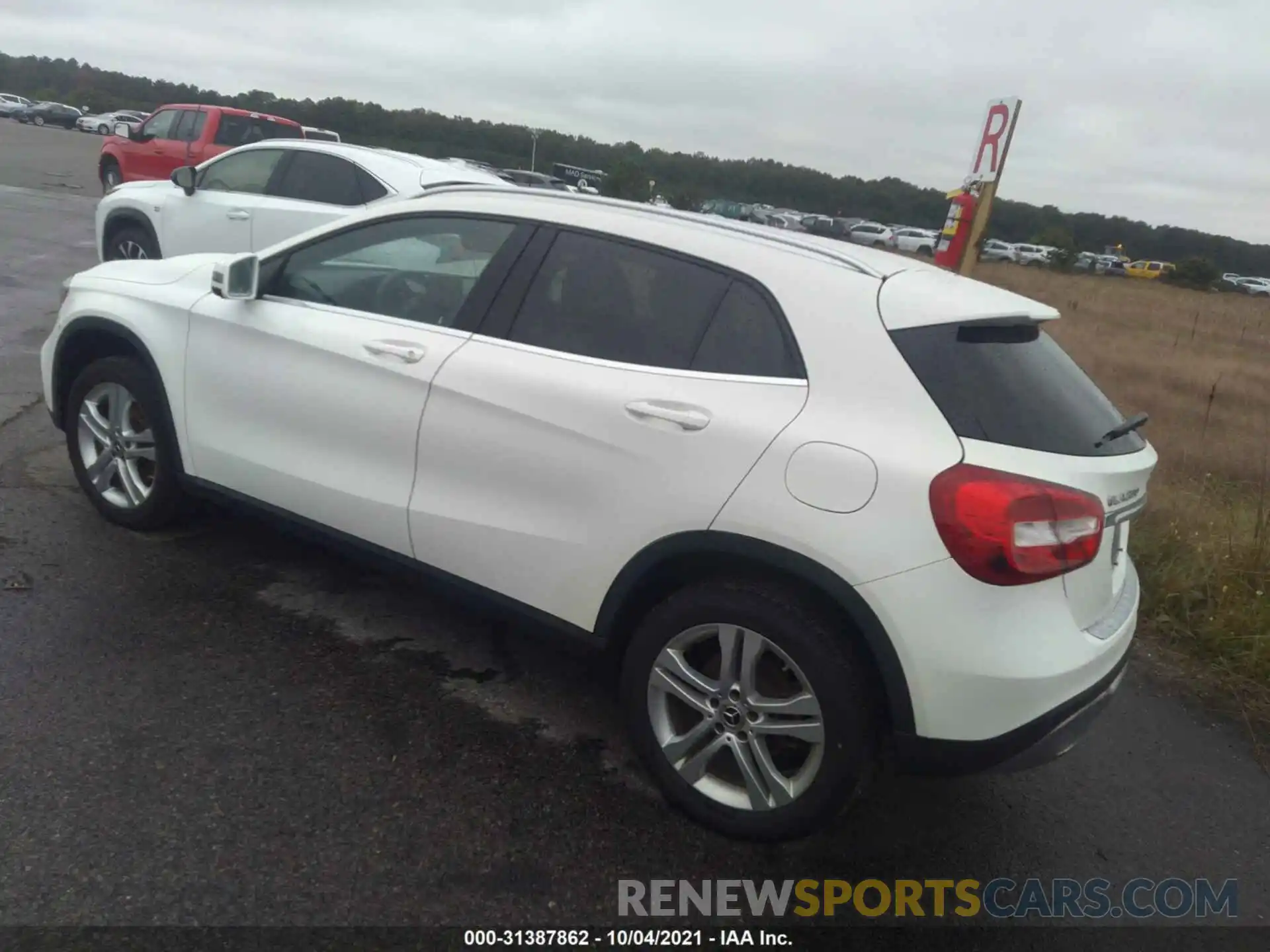 3 Photograph of a damaged car WDCTG4GB7KU018444 MERCEDES-BENZ GLA 2019