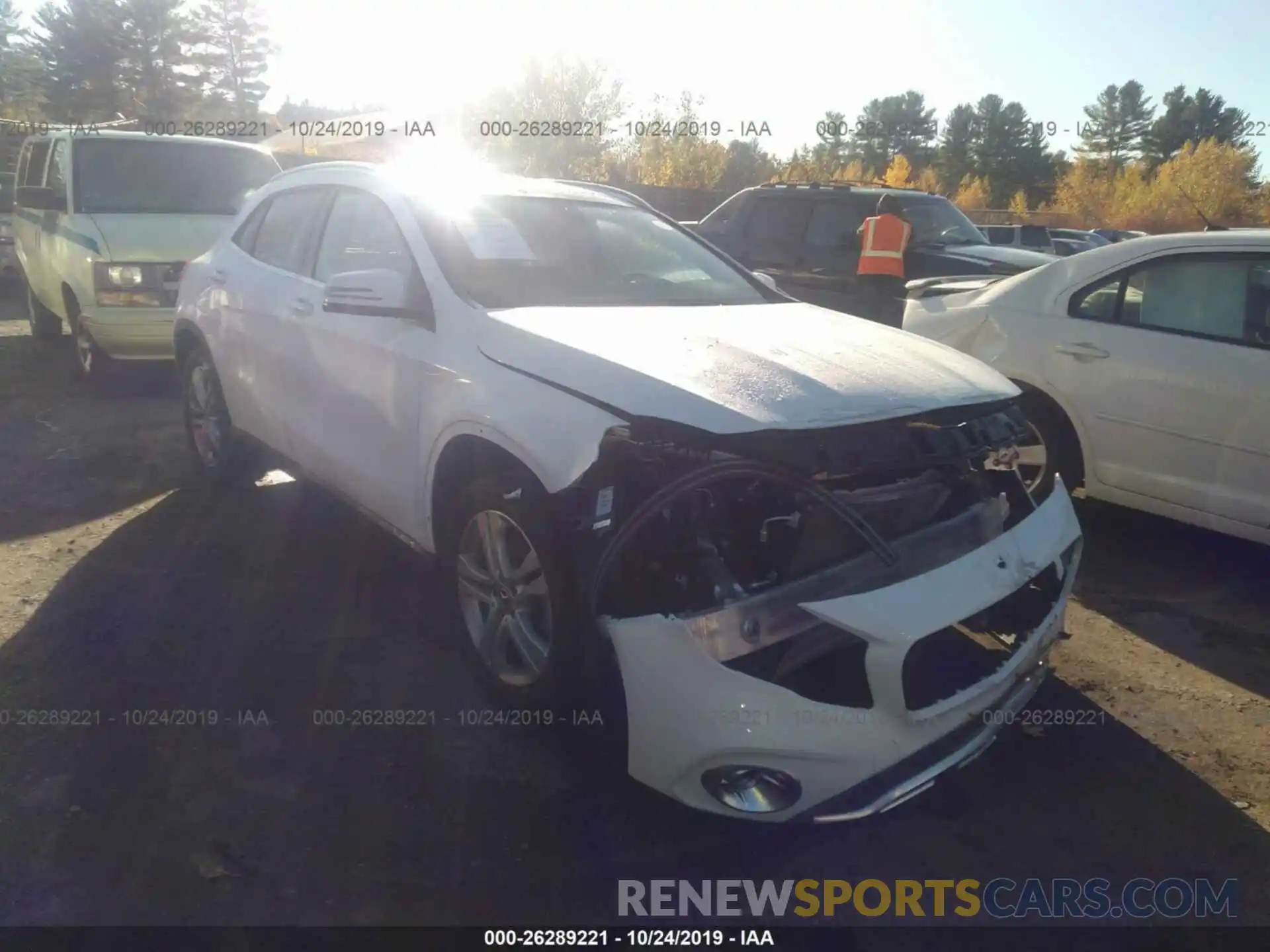 1 Photograph of a damaged car WDCTG4GB8KJ551193 MERCEDES-BENZ GLA 2019