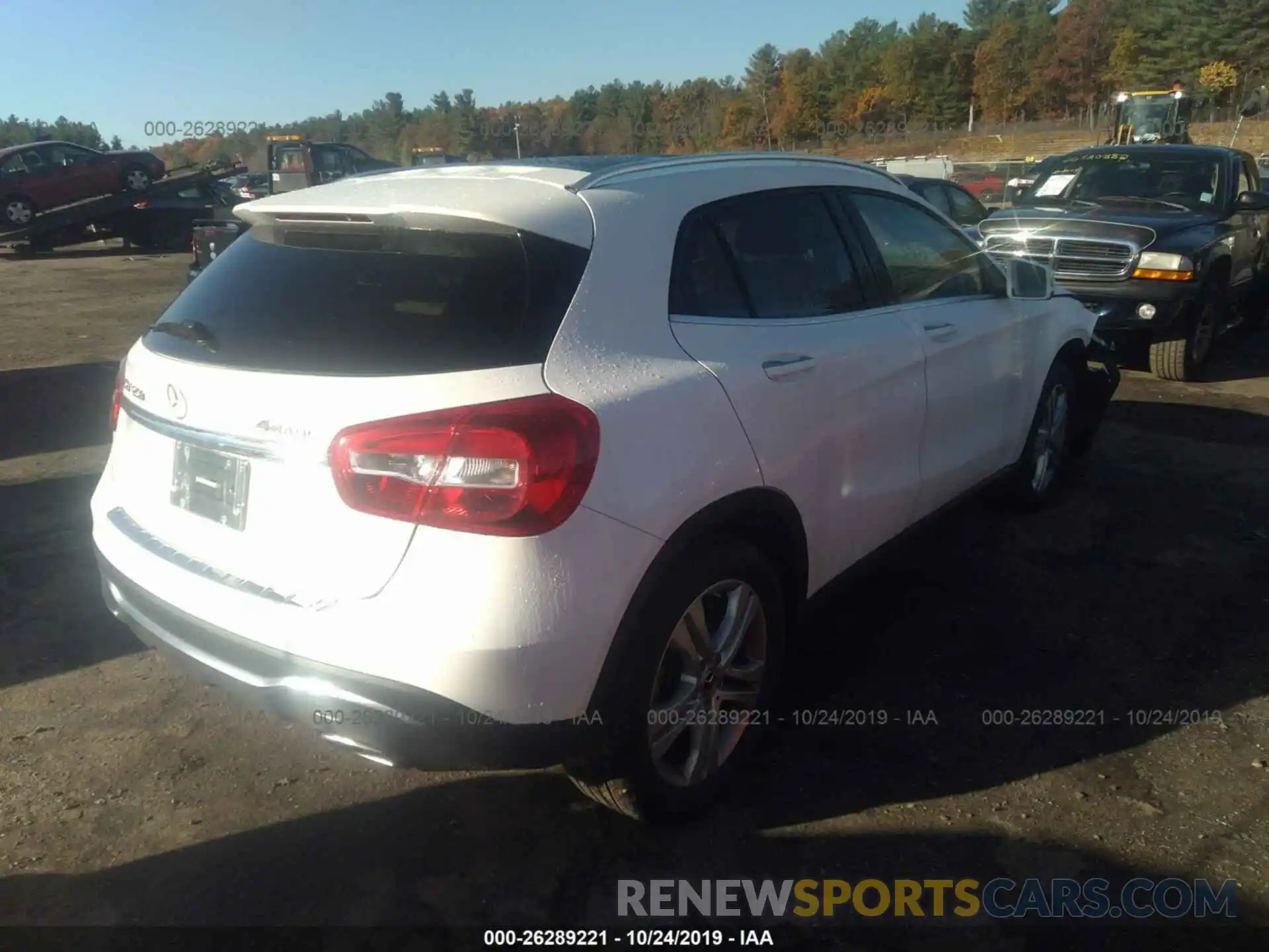 4 Photograph of a damaged car WDCTG4GB8KJ551193 MERCEDES-BENZ GLA 2019