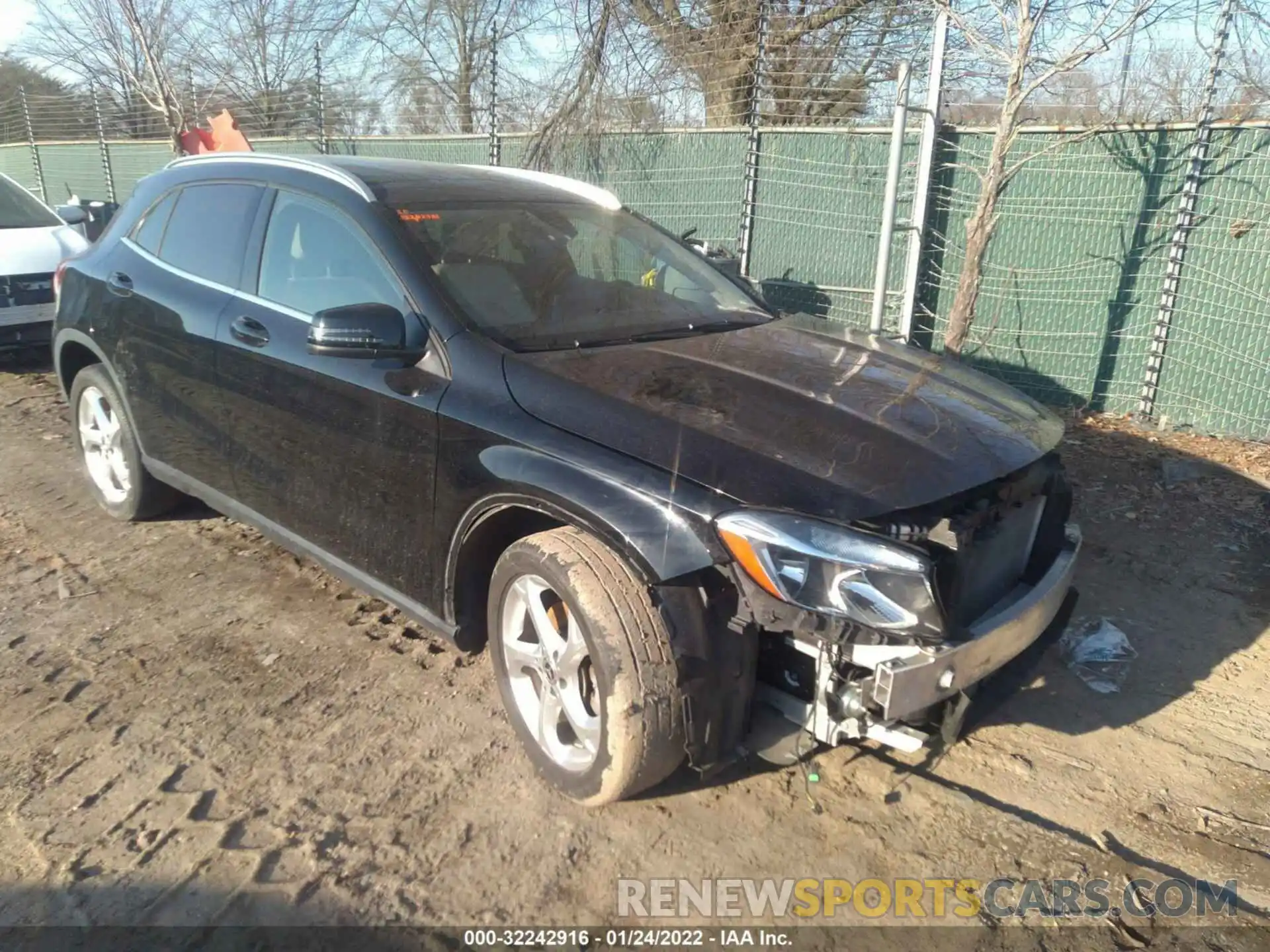 1 Photograph of a damaged car WDCTG4GB8KU003354 MERCEDES-BENZ GLA 2019