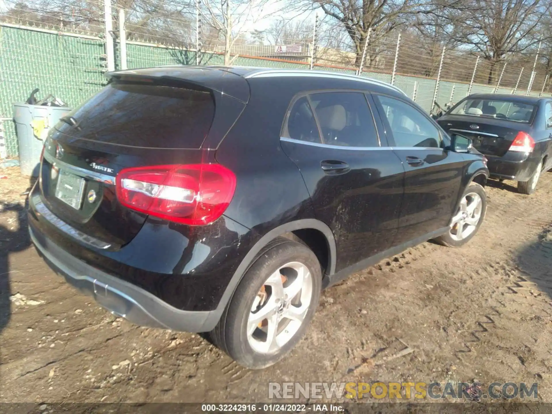 4 Photograph of a damaged car WDCTG4GB8KU003354 MERCEDES-BENZ GLA 2019