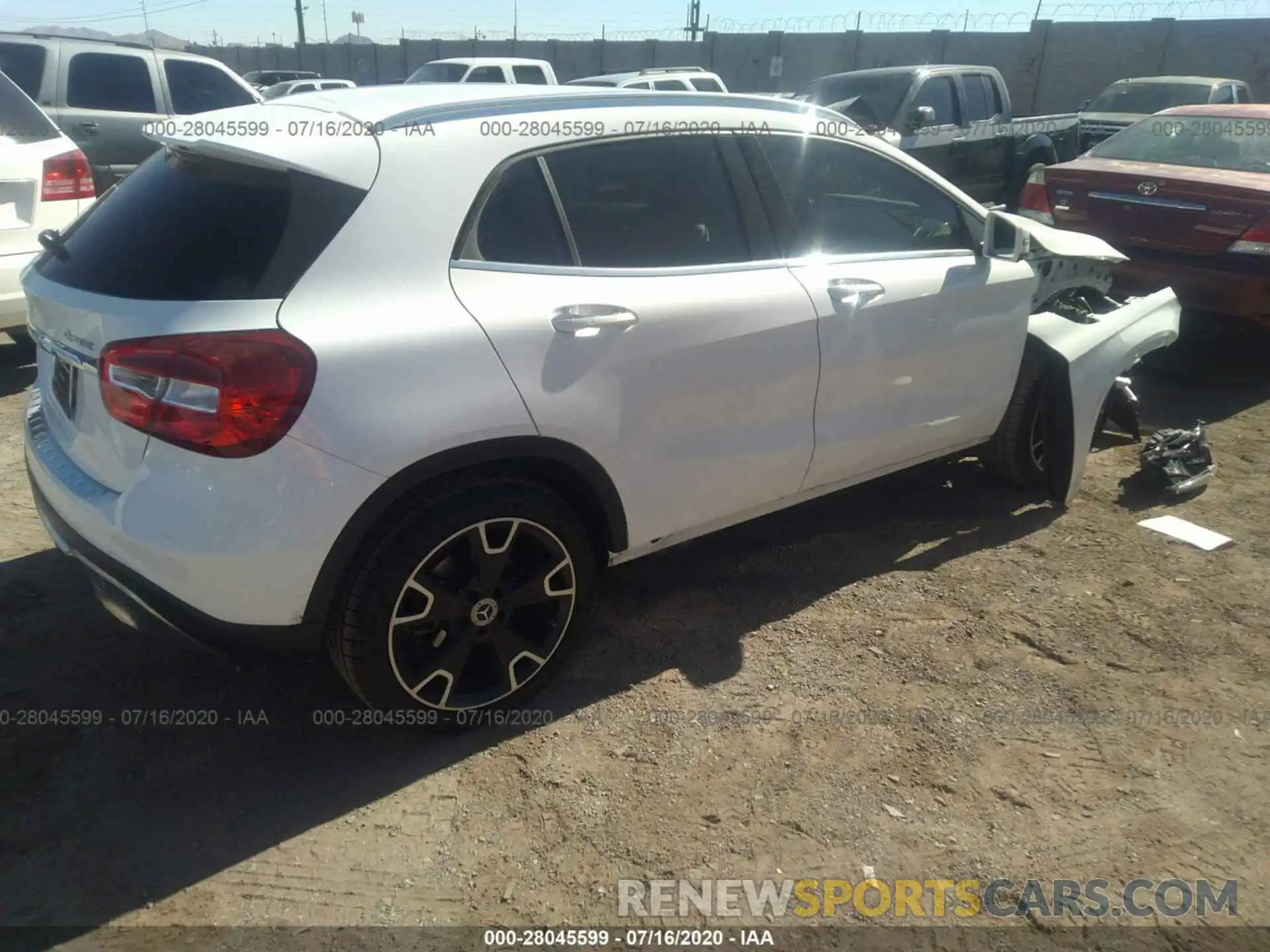 4 Photograph of a damaged car WDCTG4GB8KU009266 MERCEDES-BENZ GLA 2019