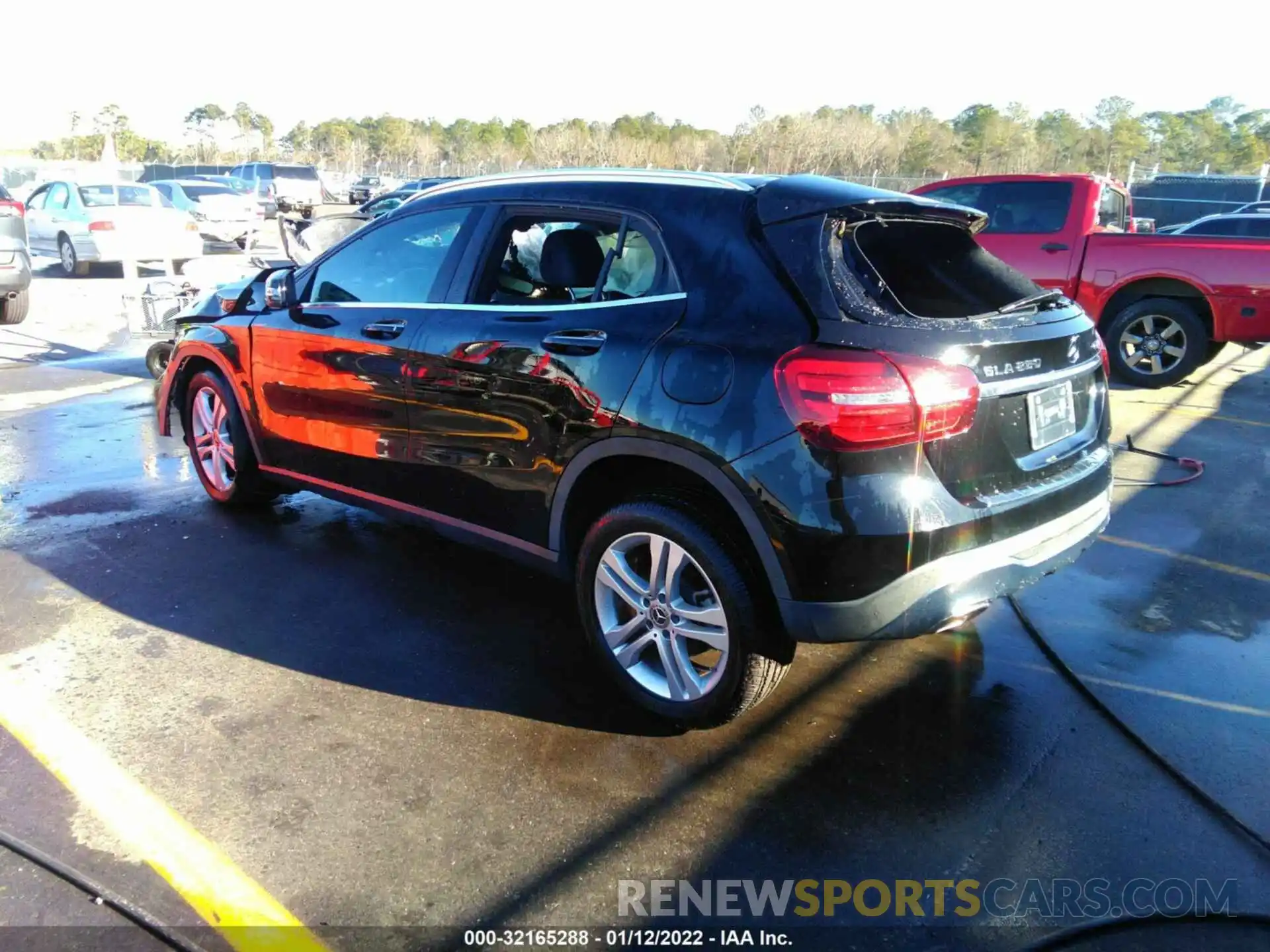 3 Photograph of a damaged car WDCTG4GB8KU011728 MERCEDES-BENZ GLA 2019