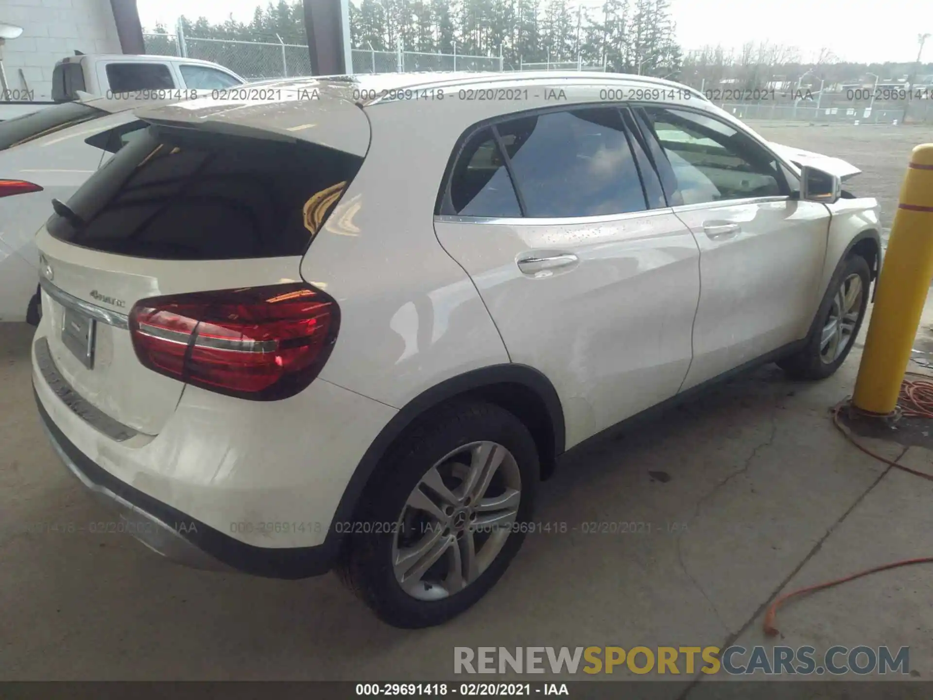 4 Photograph of a damaged car WDCTG4GB8KU018548 MERCEDES-BENZ GLA 2019