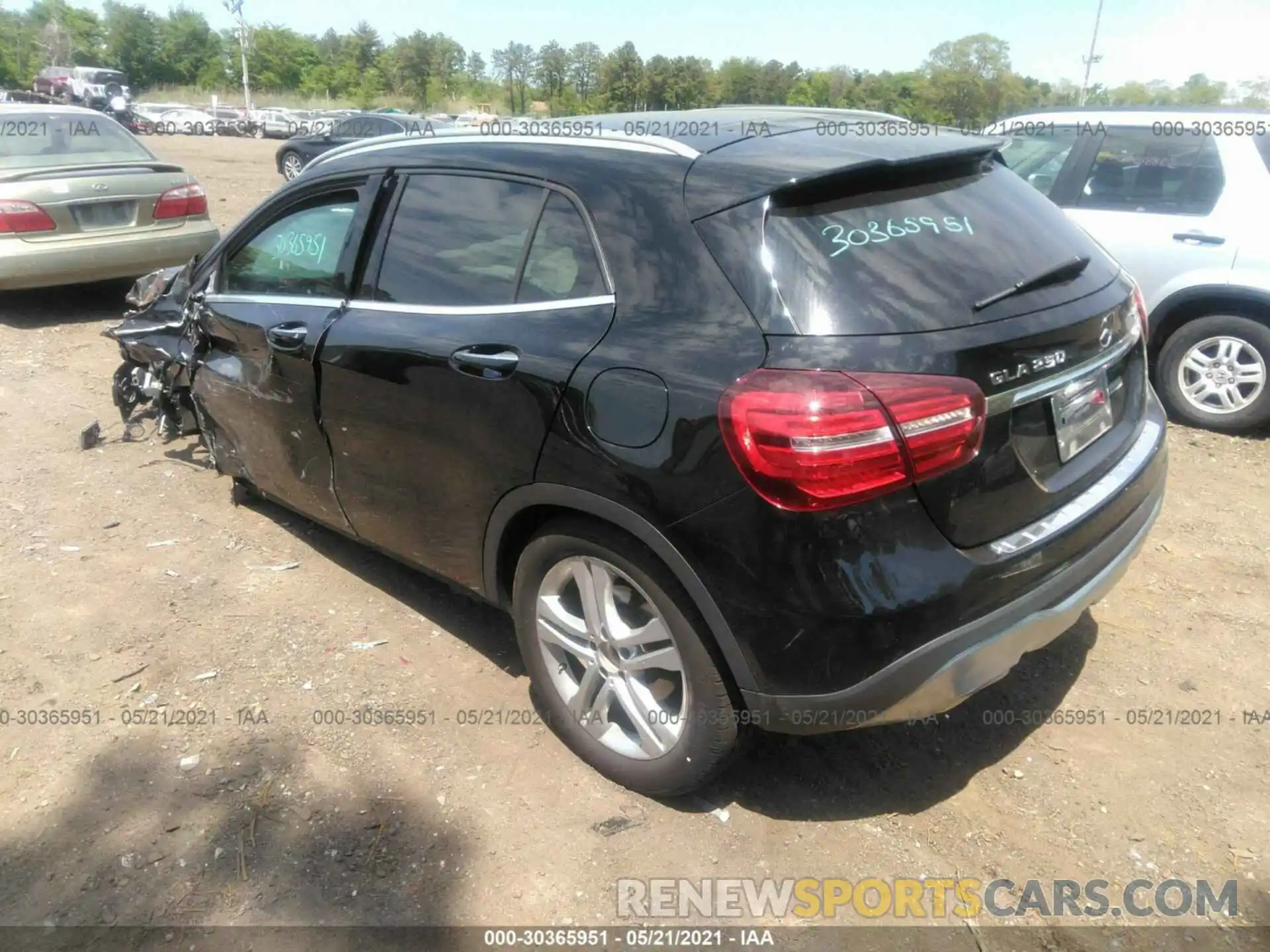 3 Photograph of a damaged car WDCTG4GB9KJ548772 MERCEDES-BENZ GLA 2019