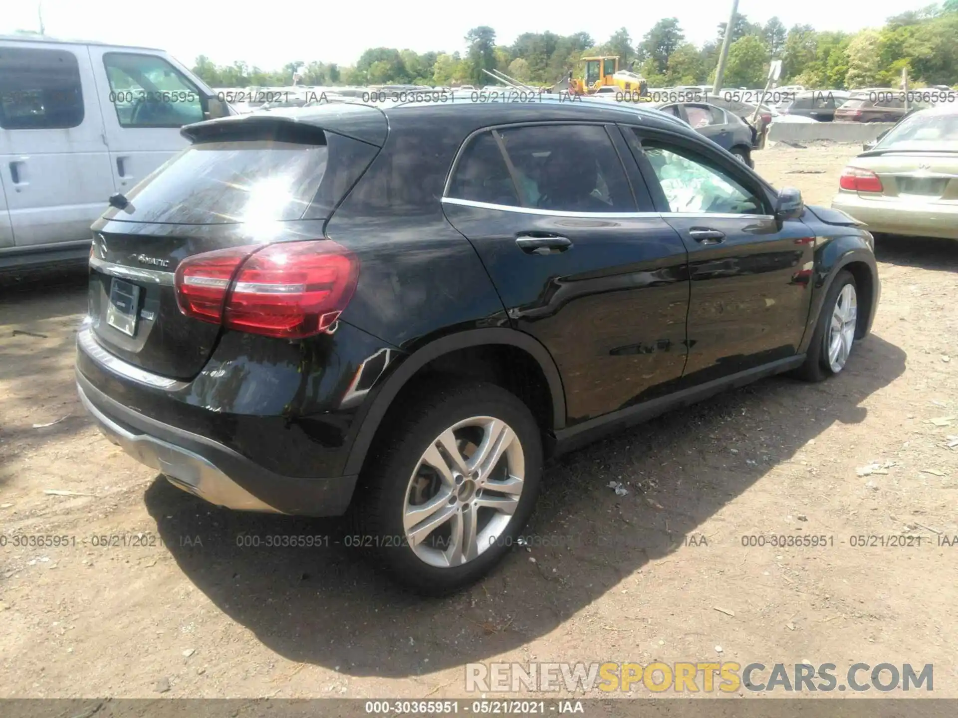 4 Photograph of a damaged car WDCTG4GB9KJ548772 MERCEDES-BENZ GLA 2019