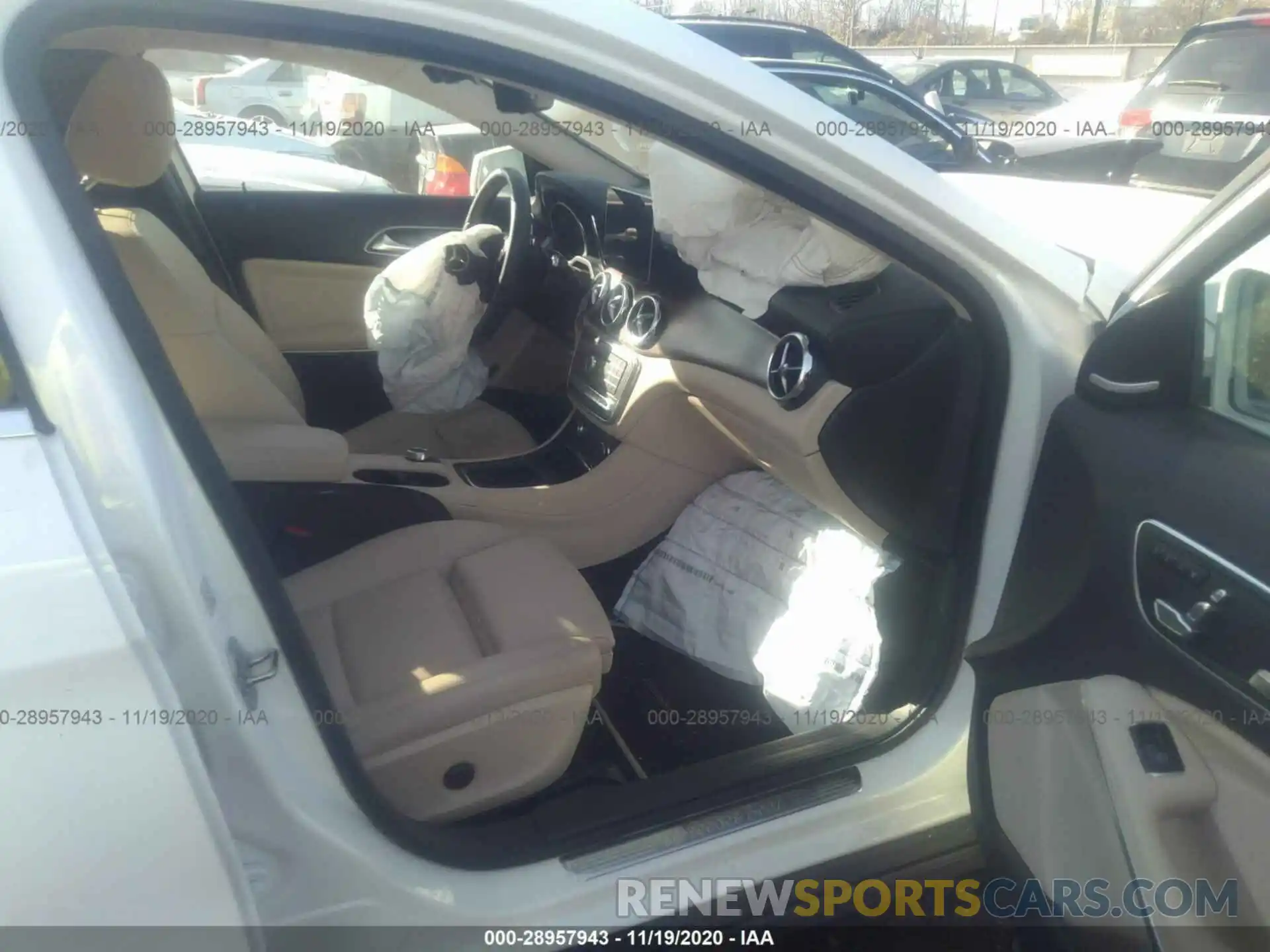 5 Photograph of a damaged car WDCTG4GB9KJ549419 MERCEDES-BENZ GLA 2019