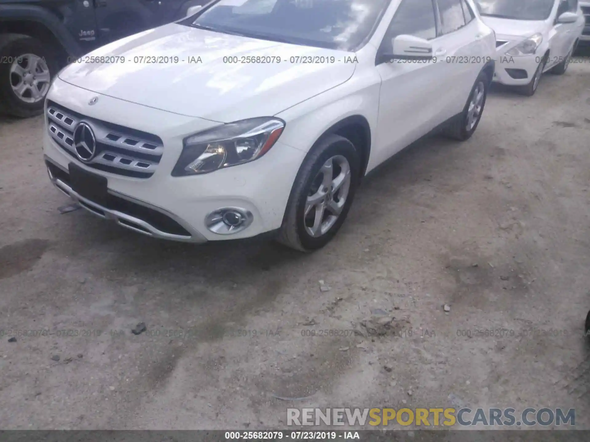 2 Фотография поврежденного автомобиля WDCTG4GB9KJ581125 MERCEDES-BENZ GLA 2019