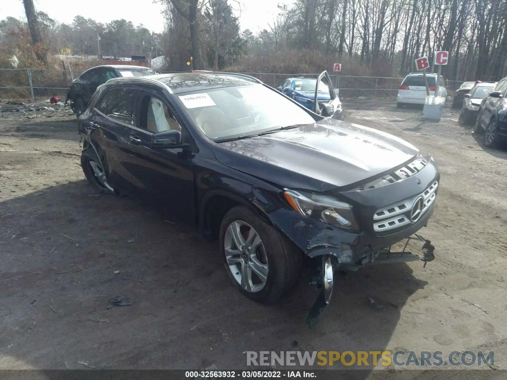 1 Photograph of a damaged car WDCTG4GB9KJ581724 MERCEDES-BENZ GLA 2019