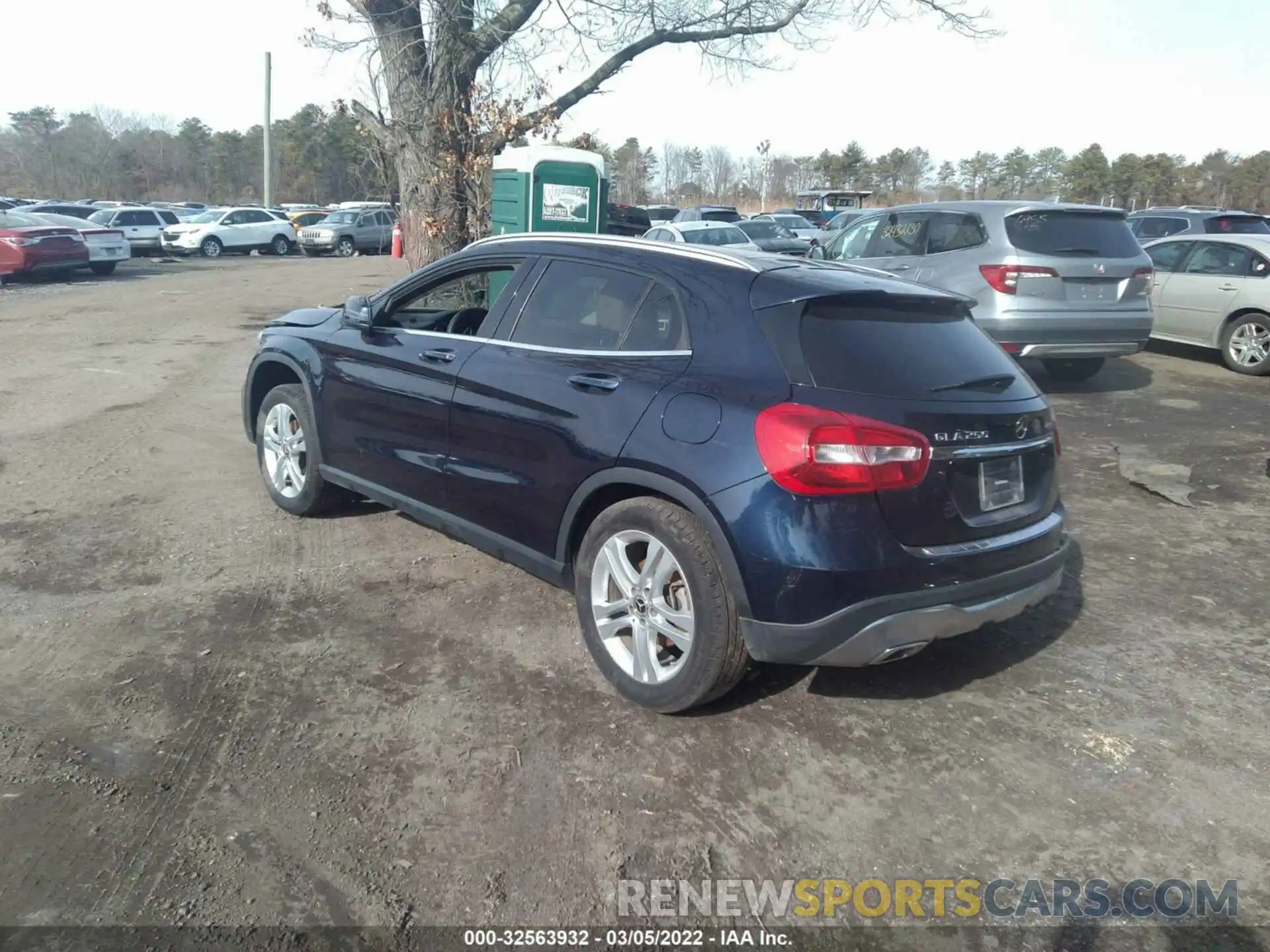 3 Photograph of a damaged car WDCTG4GB9KJ581724 MERCEDES-BENZ GLA 2019