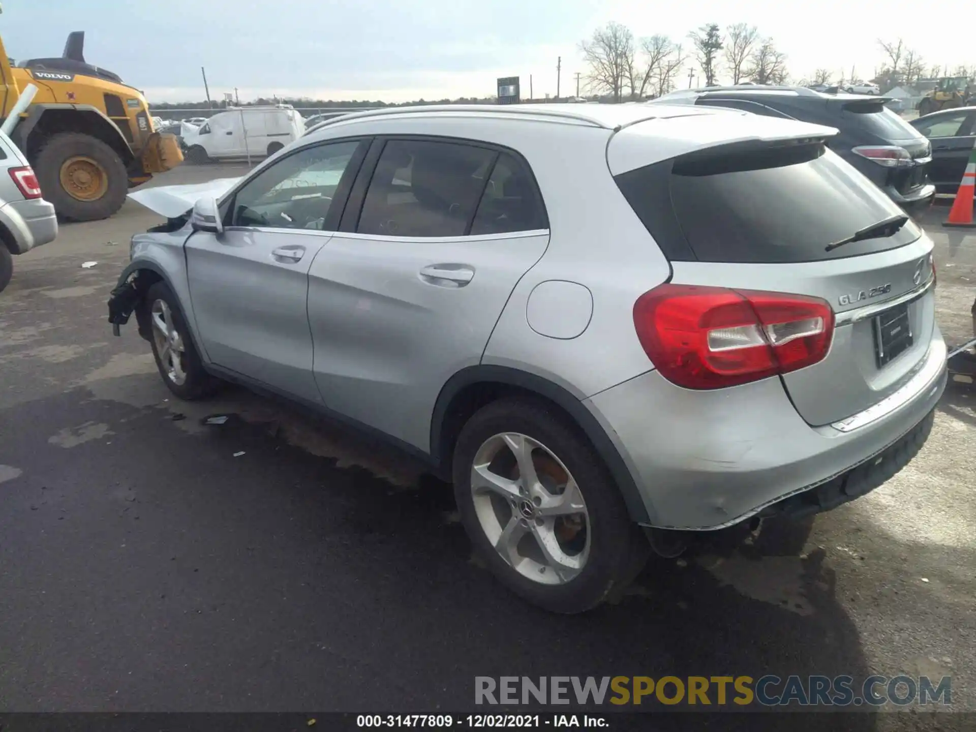 3 Photograph of a damaged car WDCTG4GB9KJ585983 MERCEDES-BENZ GLA 2019