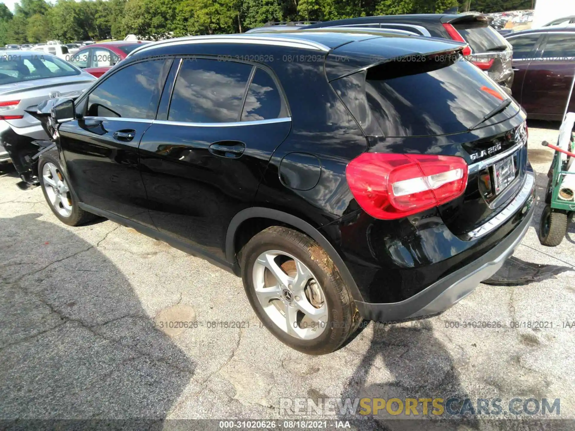 3 Photograph of a damaged car WDCTG4GB9KJ586888 MERCEDES-BENZ GLA 2019