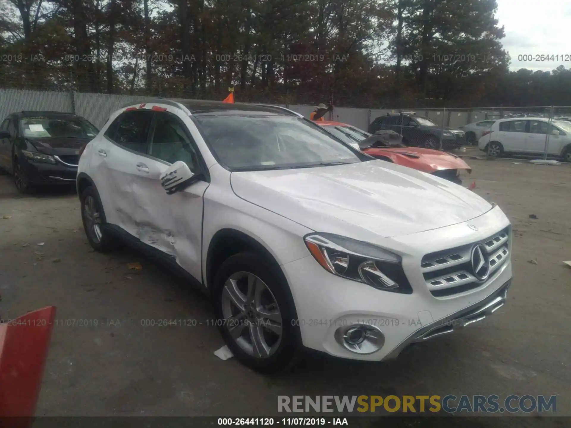 1 Photograph of a damaged car WDCTG4GB9KJ587894 MERCEDES-BENZ GLA 2019