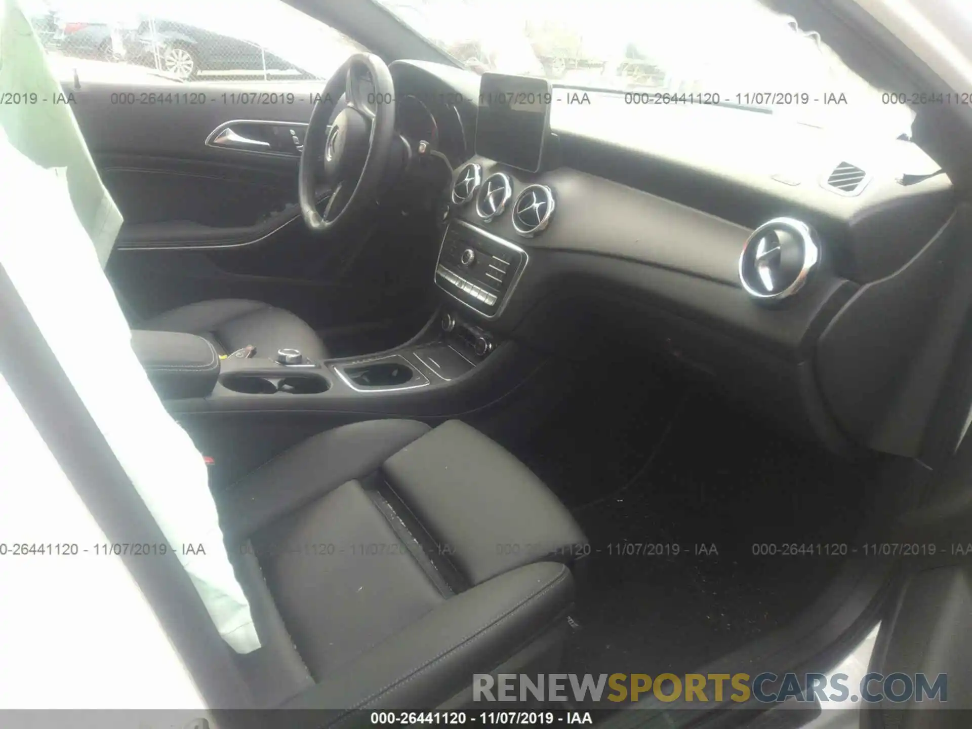 5 Photograph of a damaged car WDCTG4GB9KJ587894 MERCEDES-BENZ GLA 2019