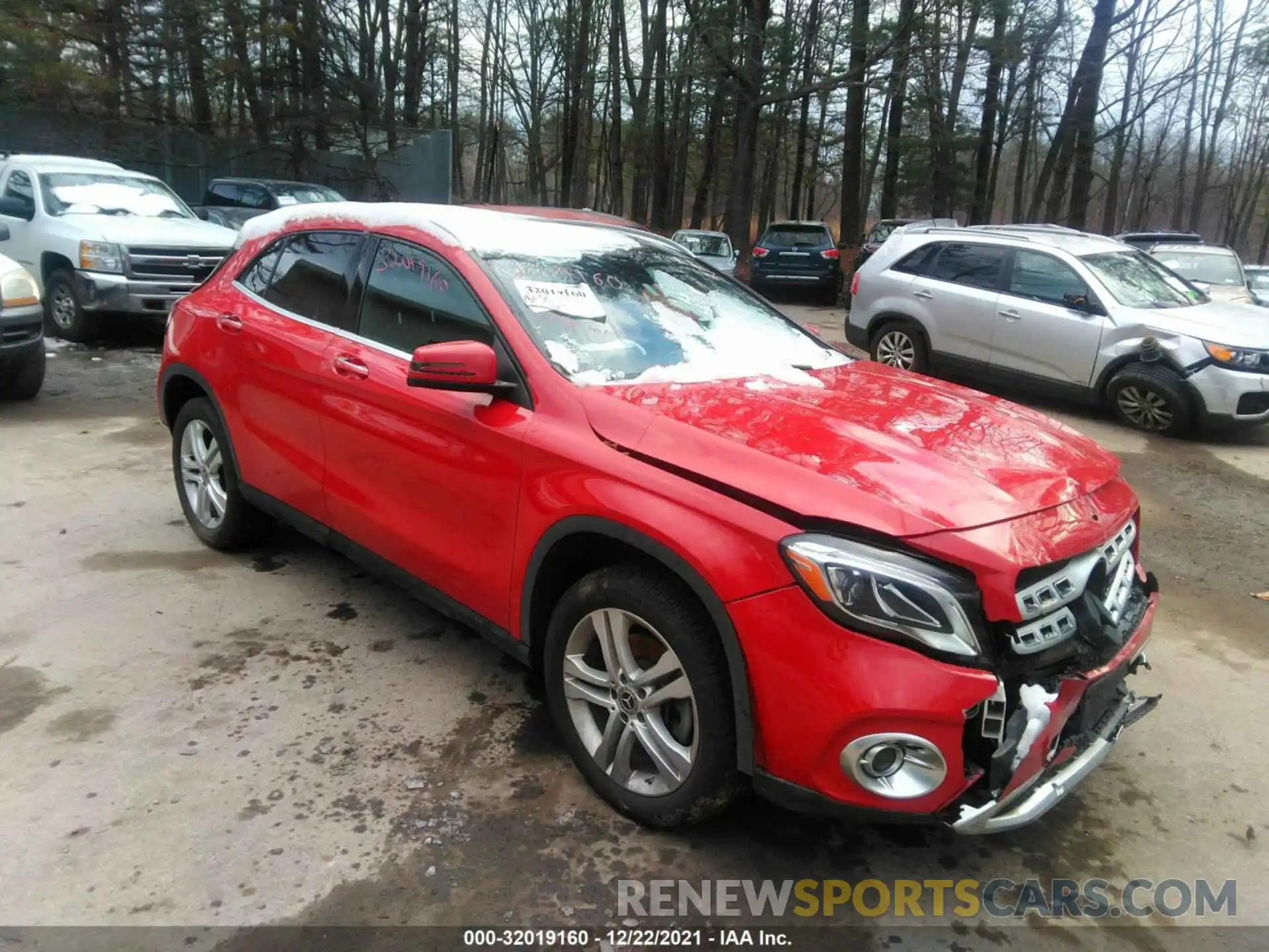 1 Photograph of a damaged car WDCTG4GB9KU015612 MERCEDES-BENZ GLA 2019